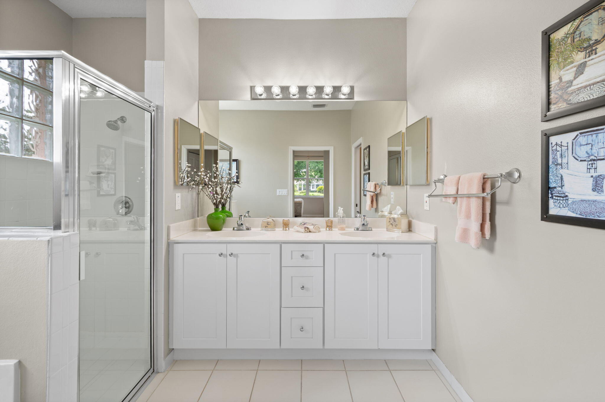 COUNTRY CLUB POINTE - Residential