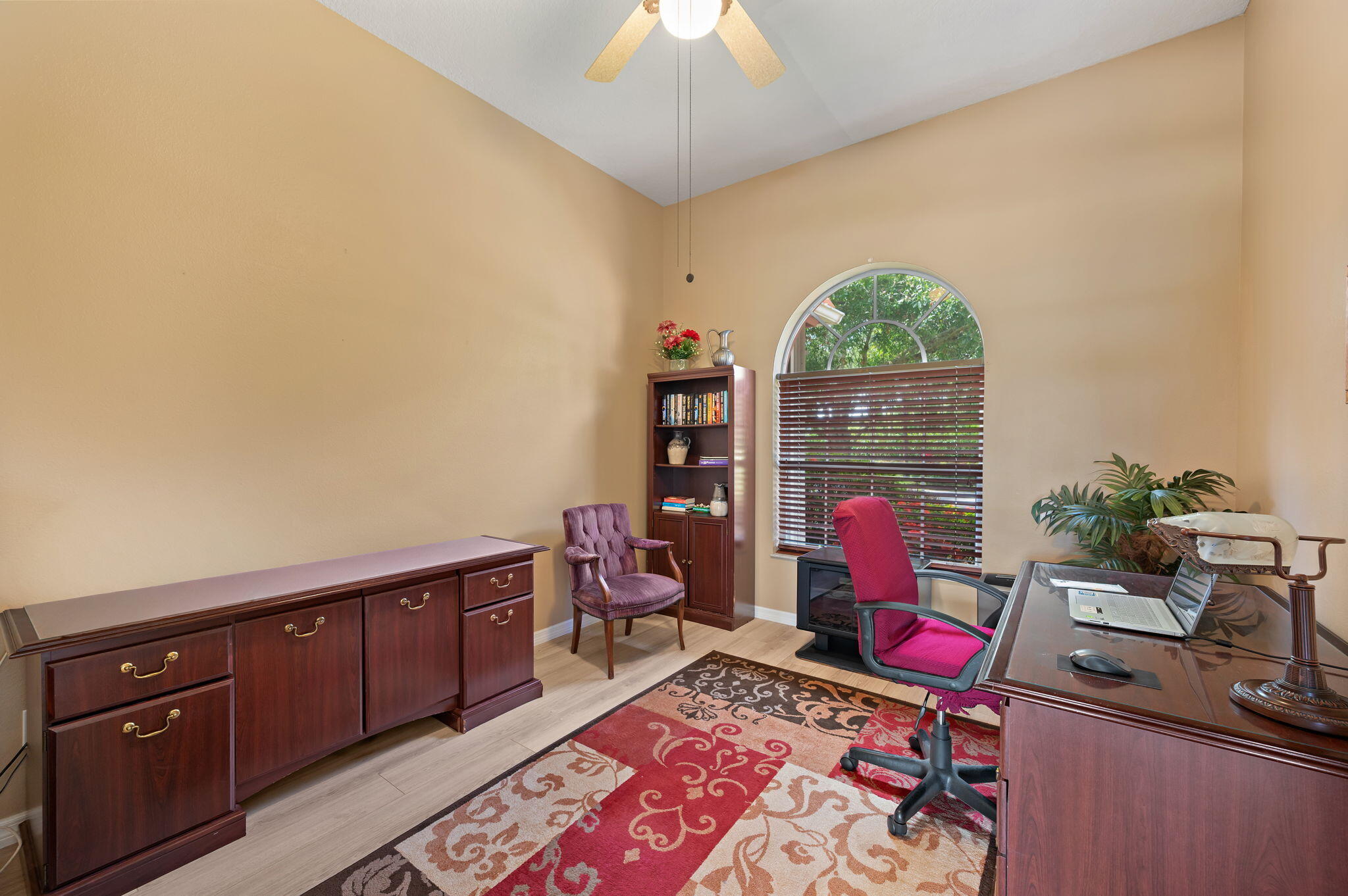 COUNTRY CLUB POINTE - Residential