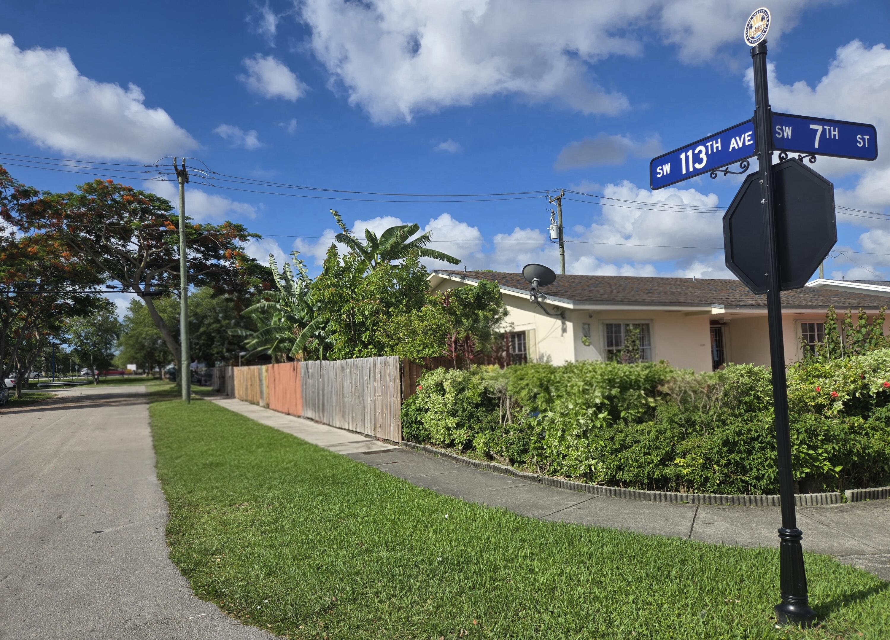 SWEETWATER GROVES .14 AC - Residential Income