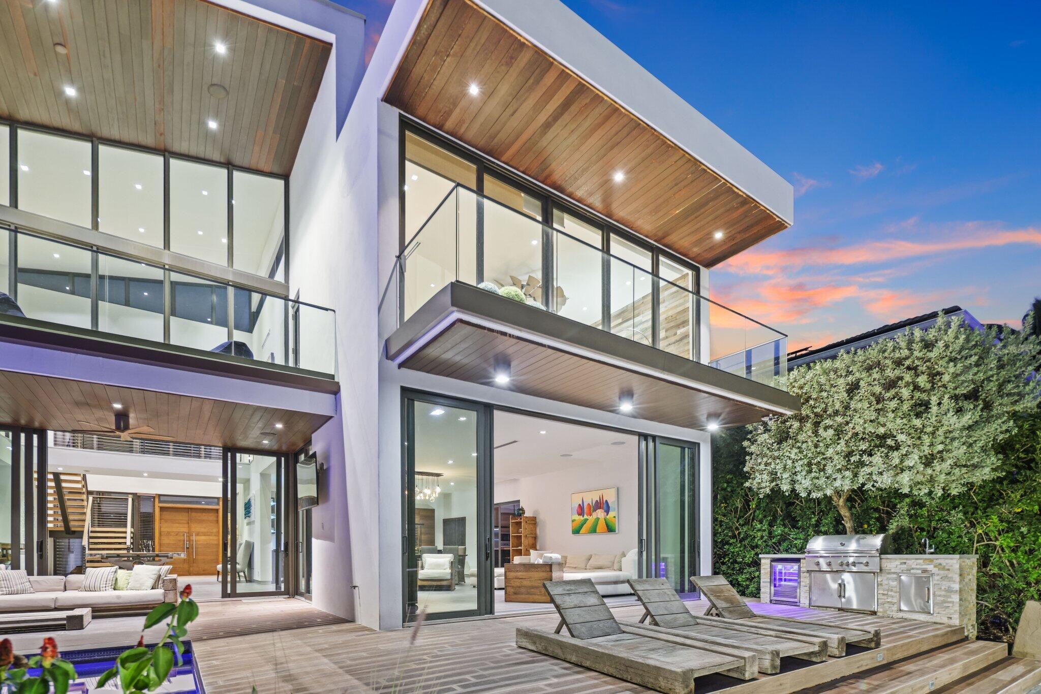 BOCA HARBOUR - Residential