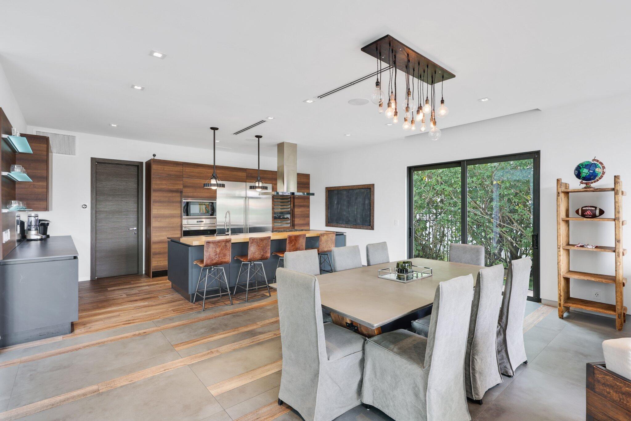BOCA HARBOUR - Residential