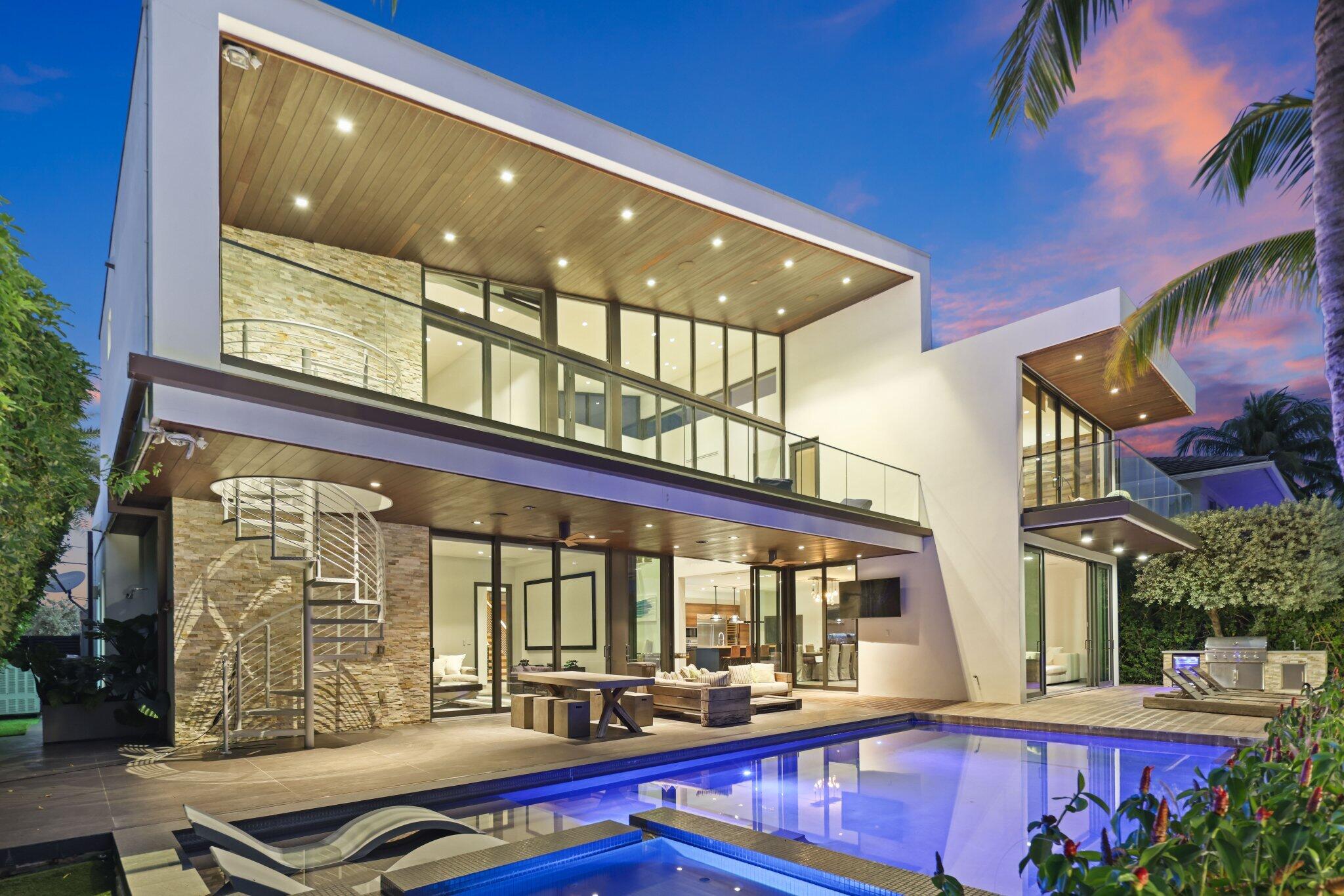 BOCA HARBOUR - Residential