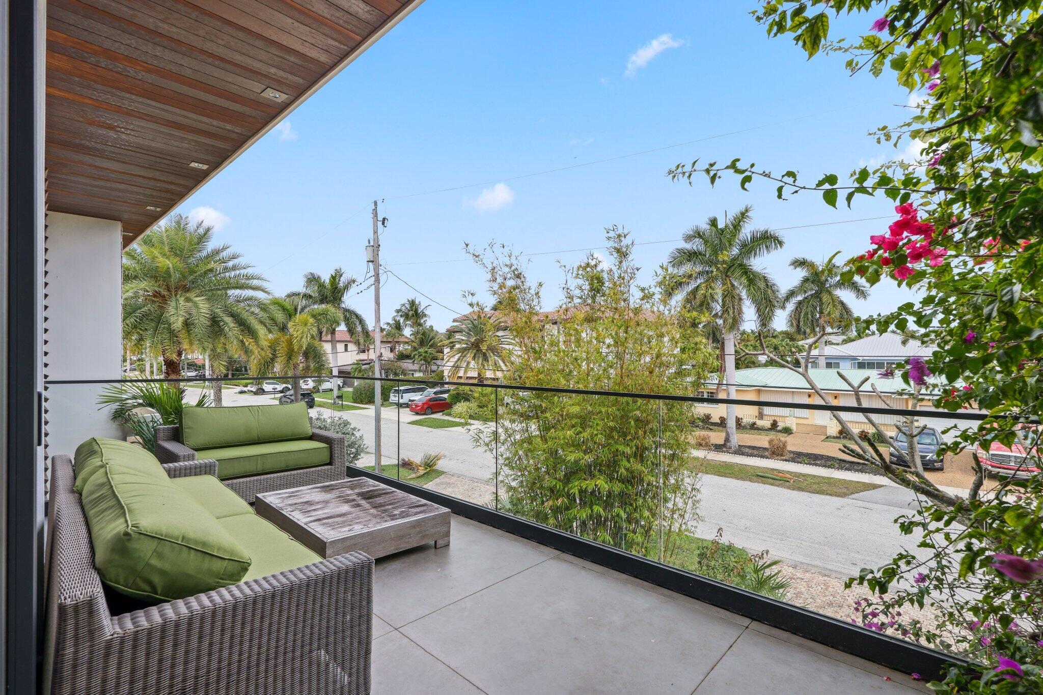 BOCA HARBOUR - Residential