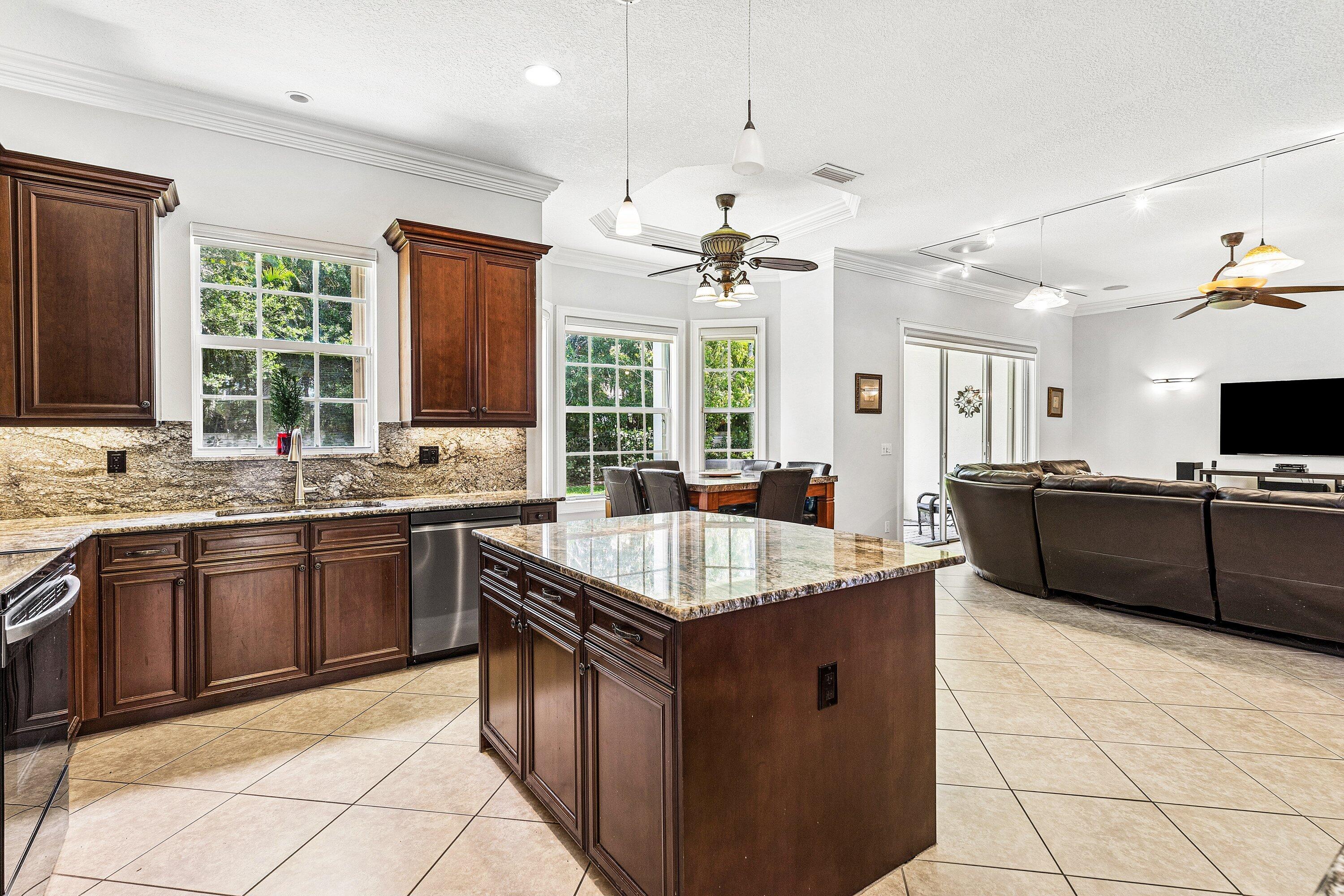 COBBLESTONE CREEK COUNTRYSIDE MEADOWS - Residential