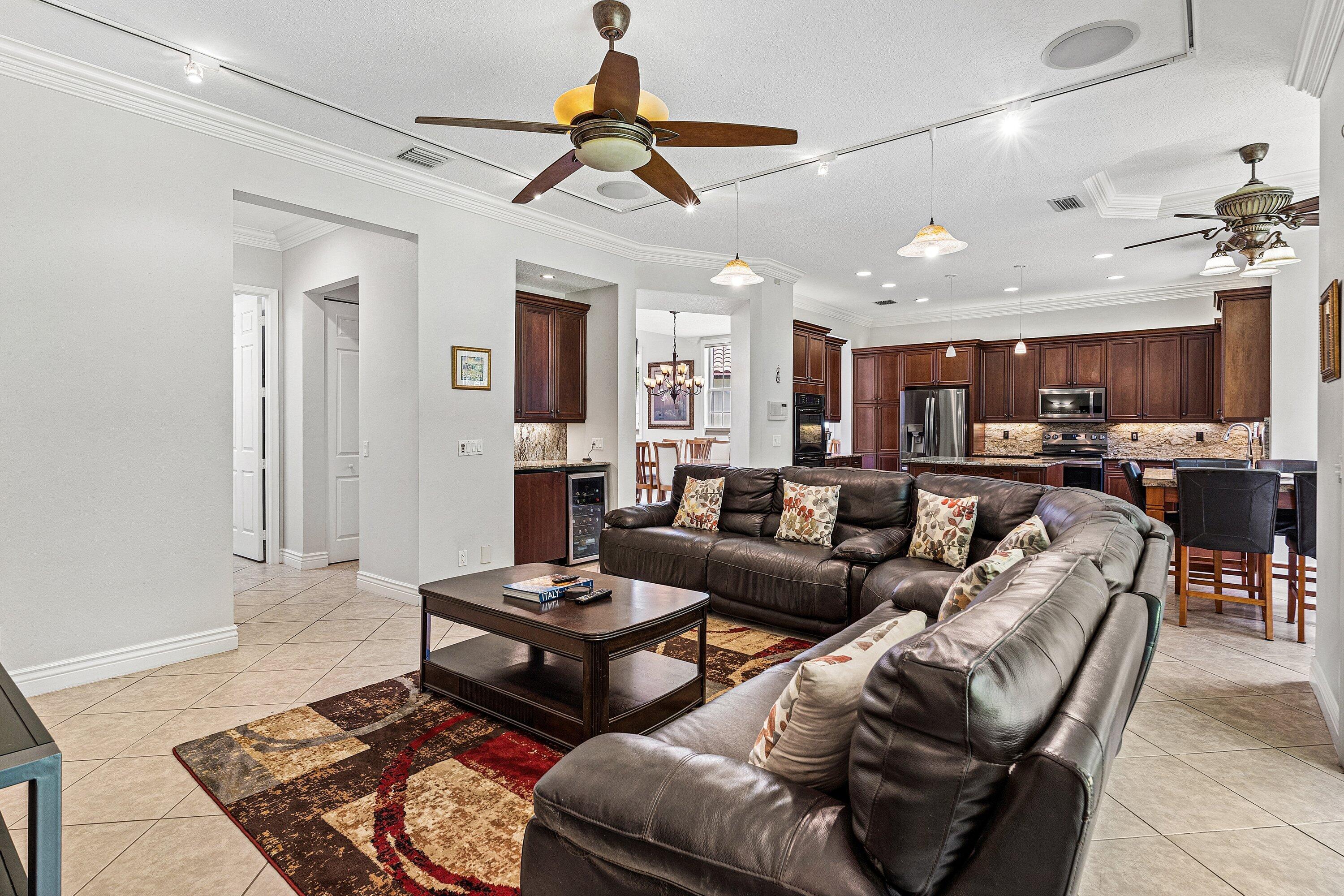 COBBLESTONE CREEK COUNTRYSIDE MEADOWS - Residential