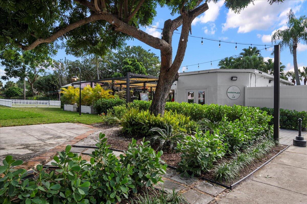 BAGATTELLE CONDO - Residential Lease