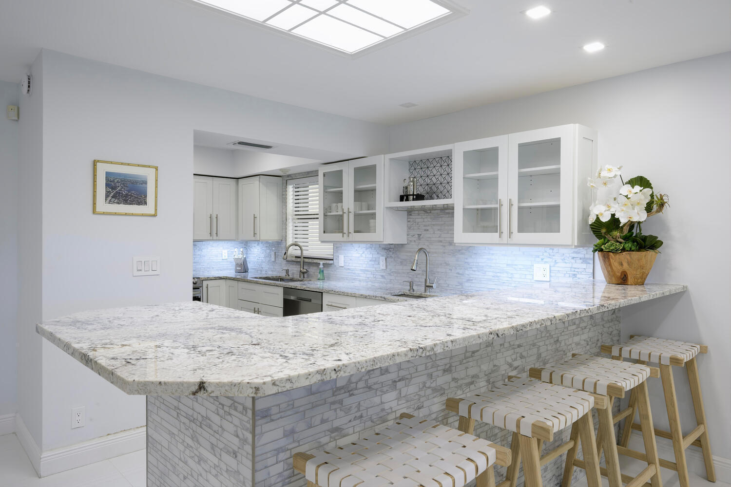TWELVE OAKS CONDO - Residential Lease