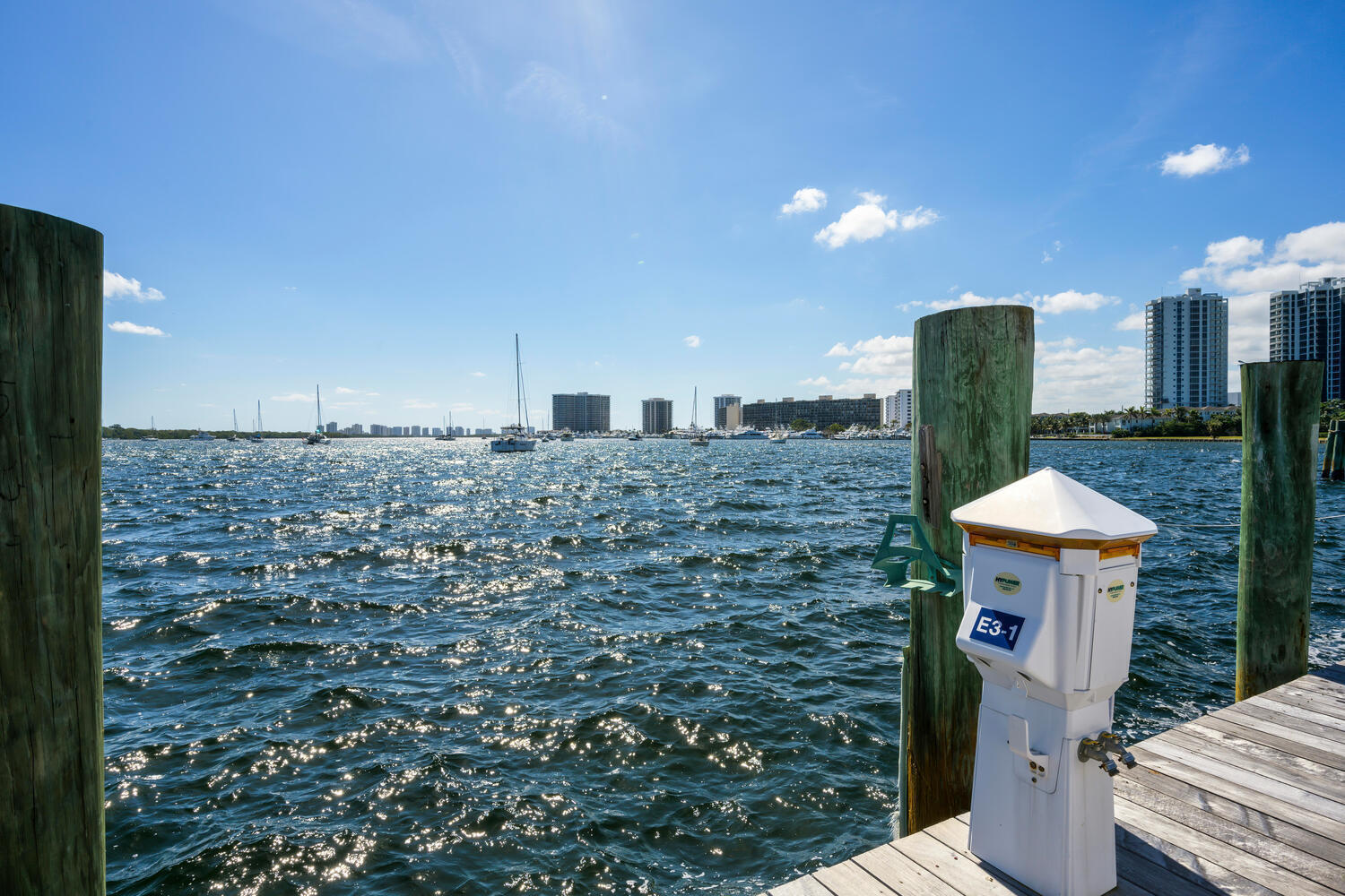 TWELVE OAKS CONDO - Residential Lease