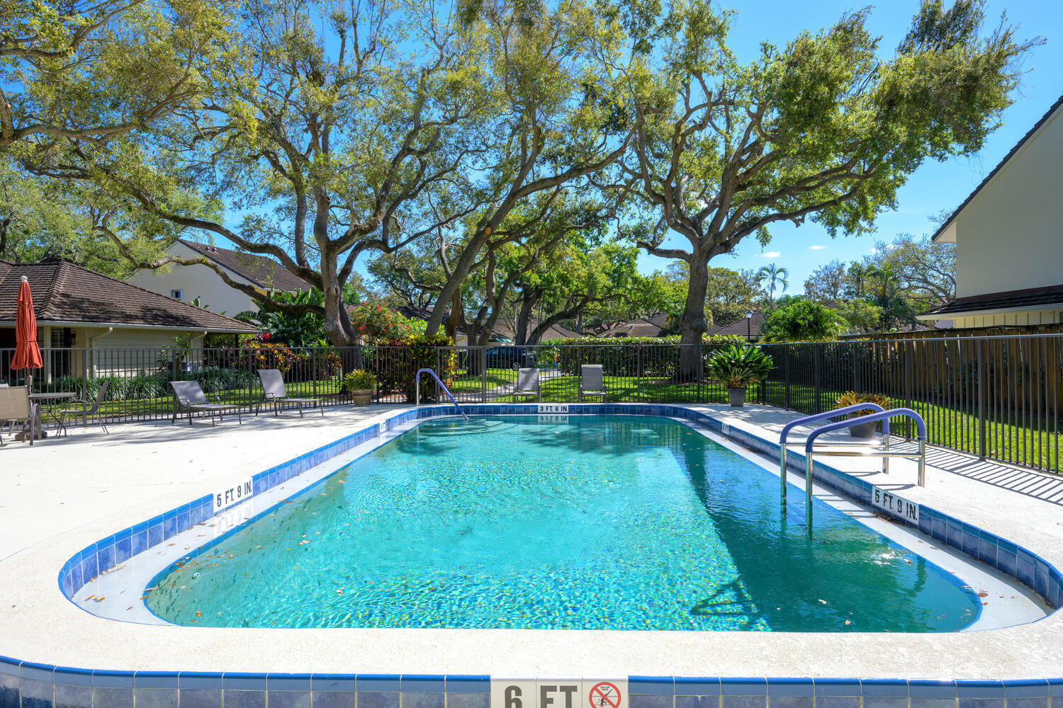 TWELVE OAKS CONDO - Residential Lease