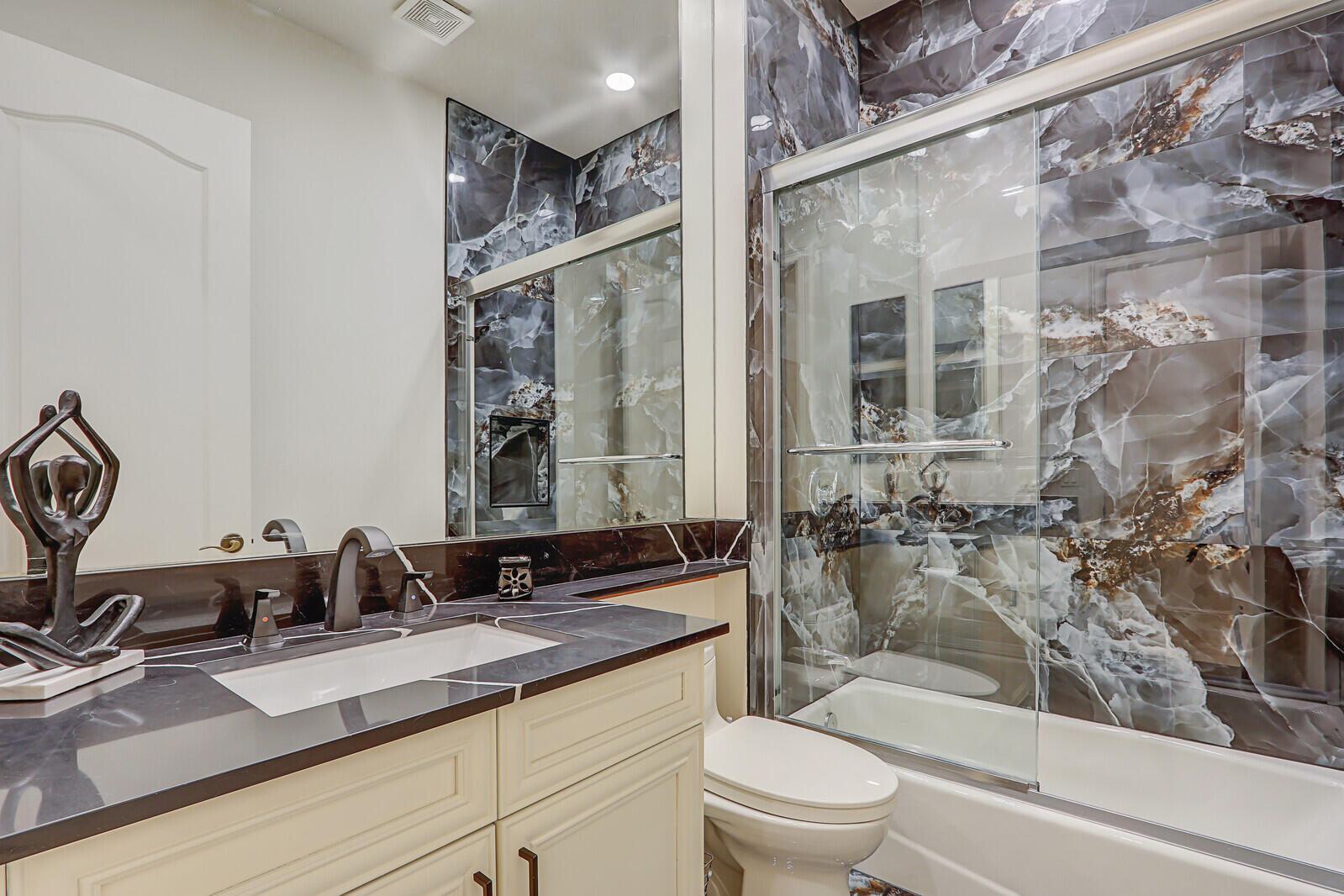 BALLENISLES POD 16A - Residential