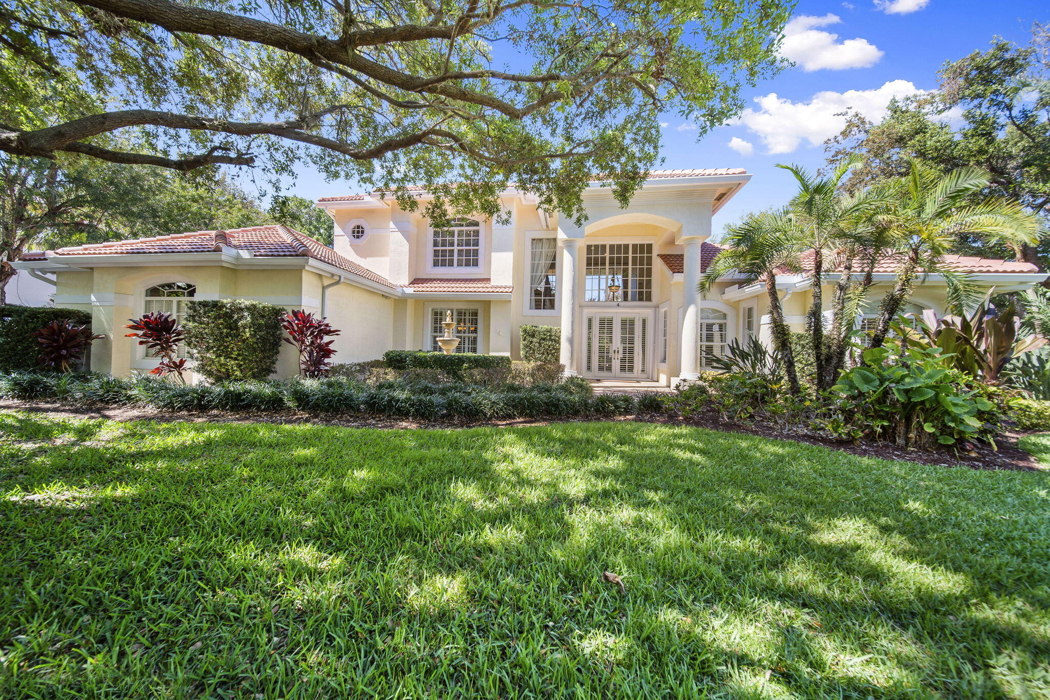 CASTLE HILL - Residential