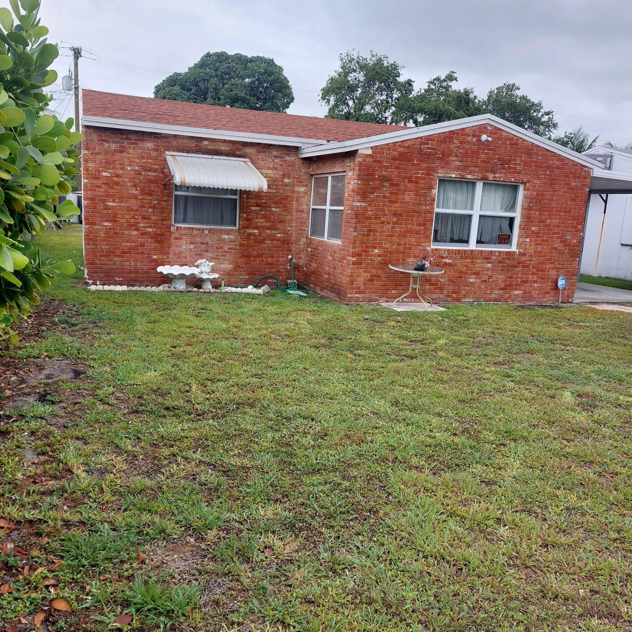 HOLLYWOOD PARK - Residential