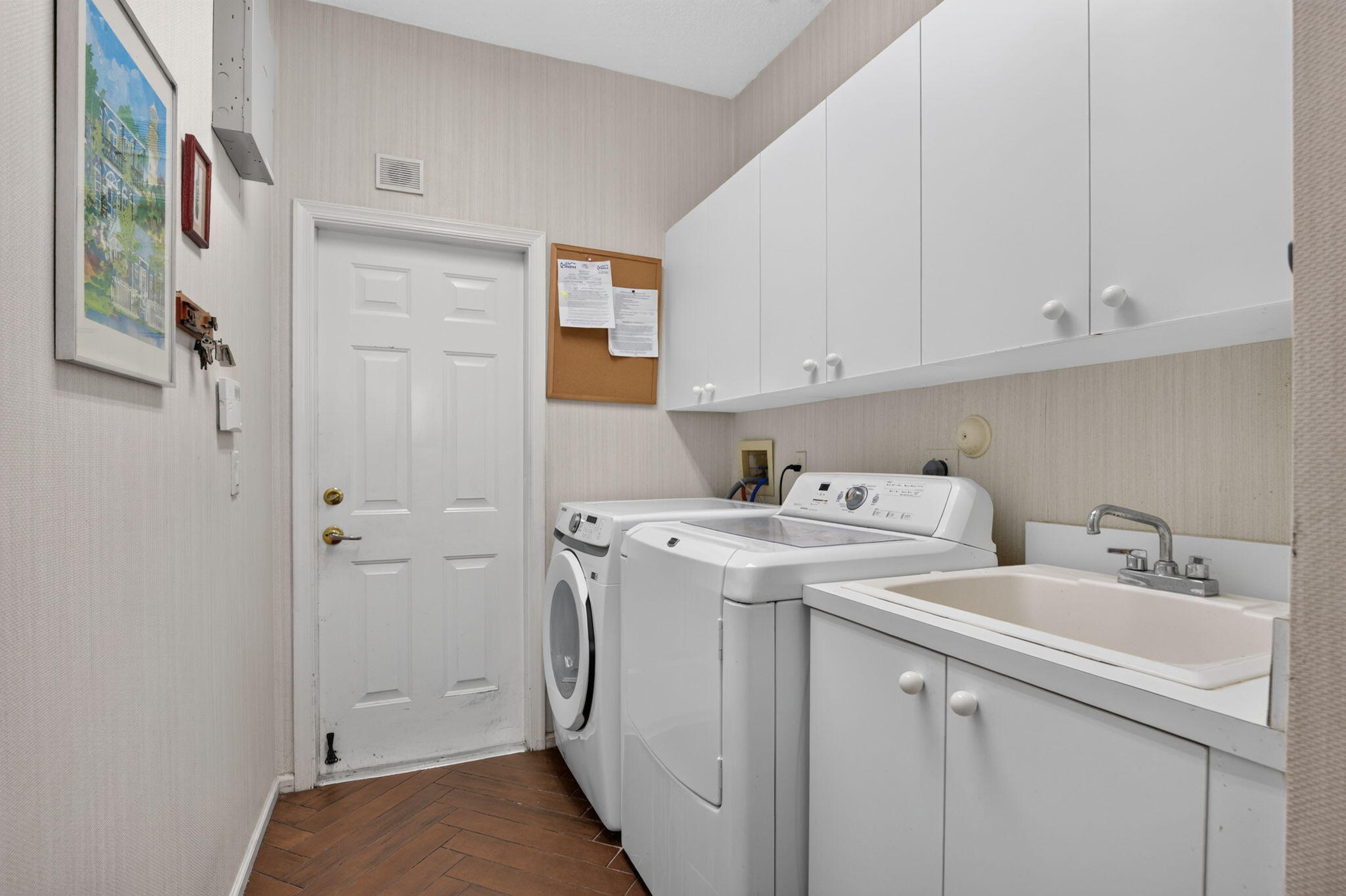 ABERDEEN /STERLING LAKES - Residential