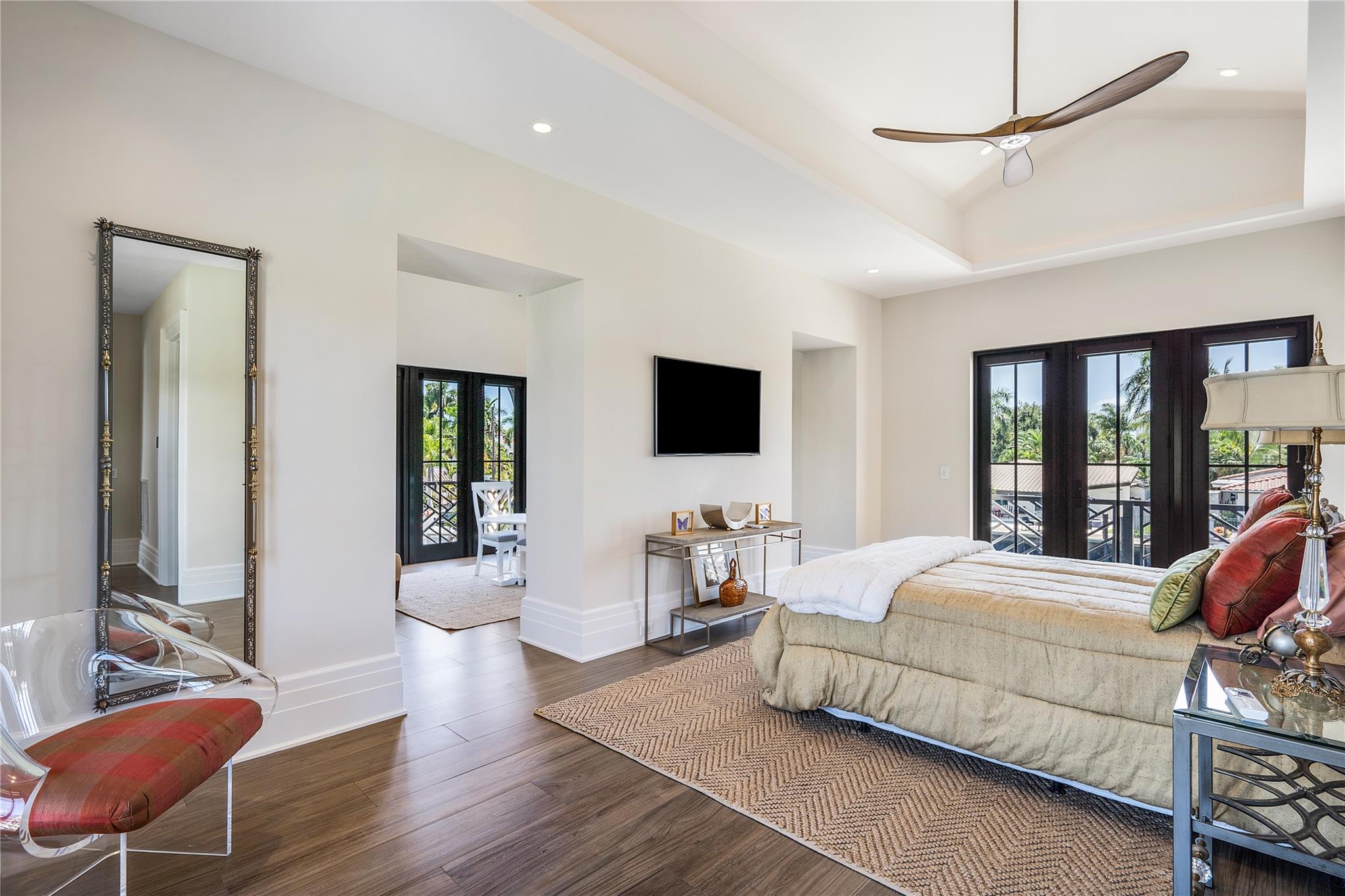 Venice 6-4 B - Residential