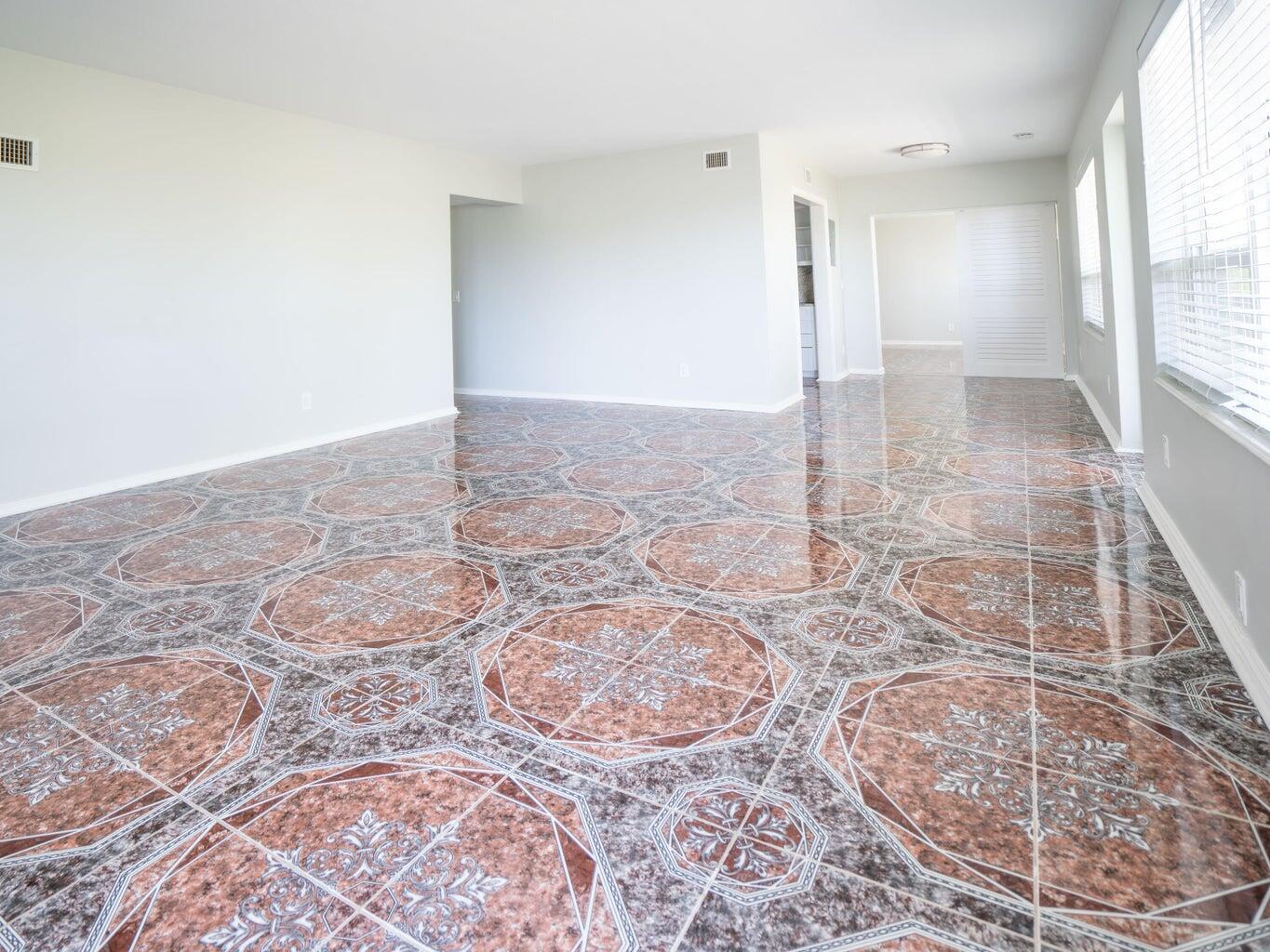 LAKE WORTH GOLFVIEW CONDO - Residential