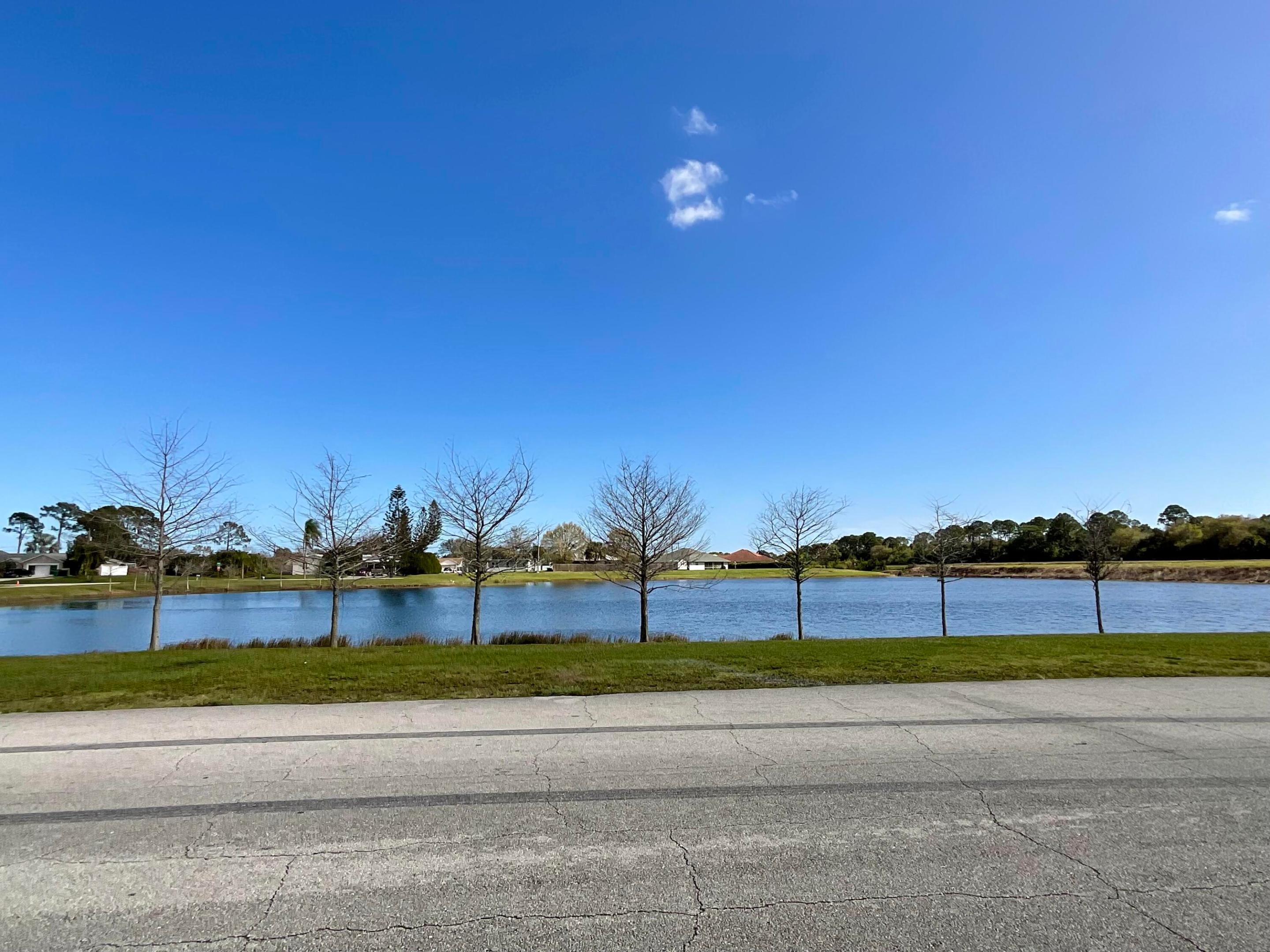 PORT ST LUCIE SECTION 33 - Land