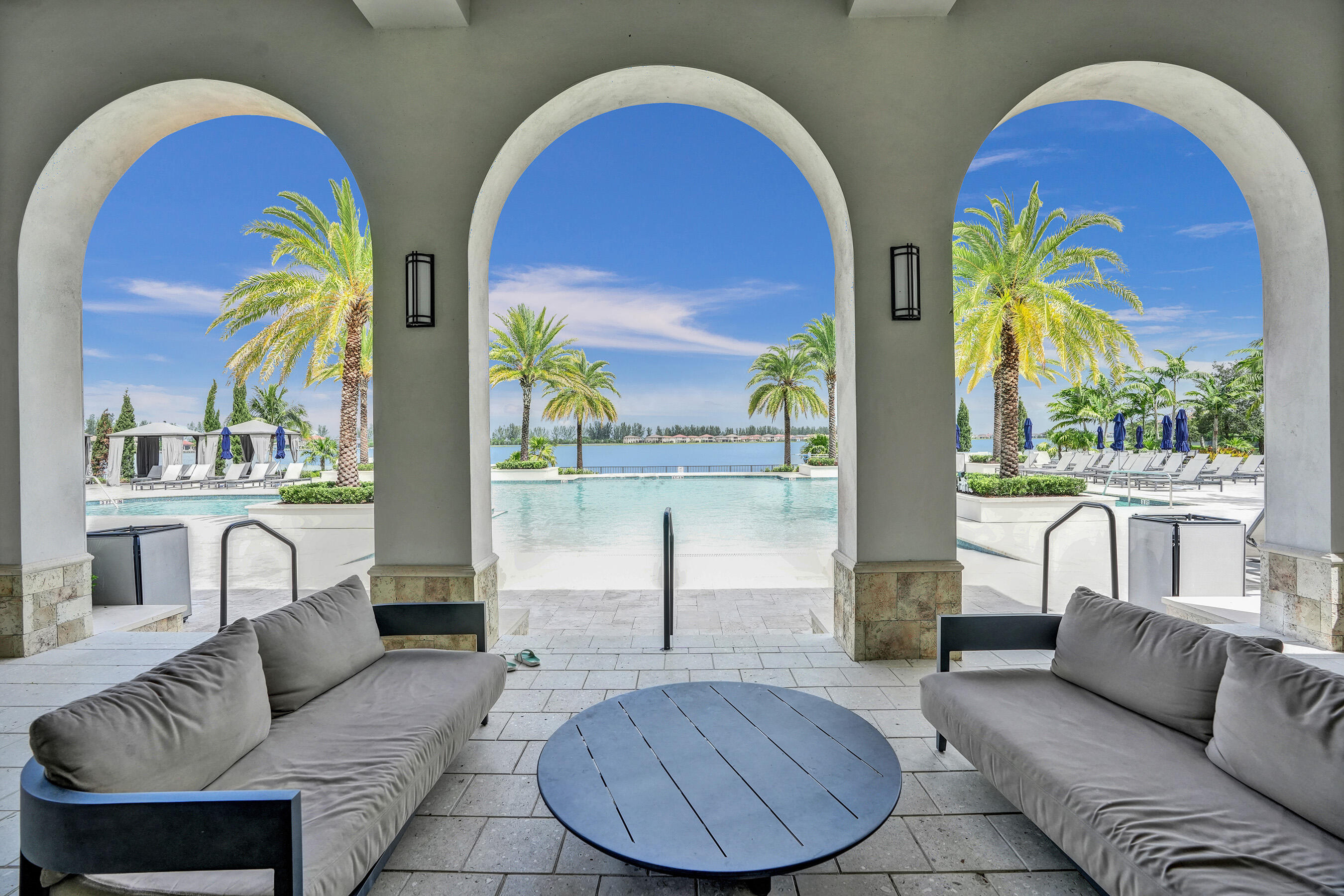 PARKLAND BAY - Residential