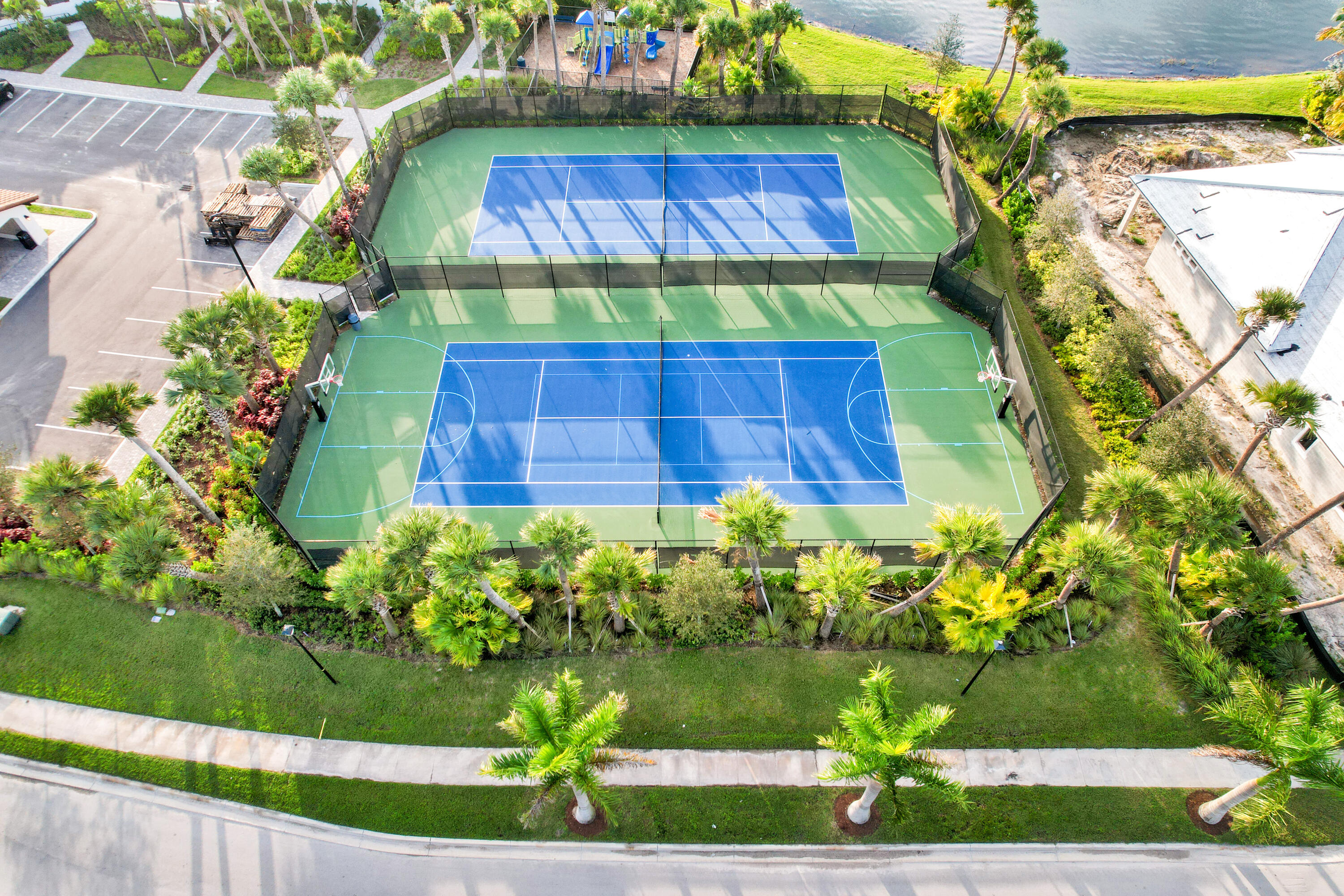 PARKLAND BAY - Residential