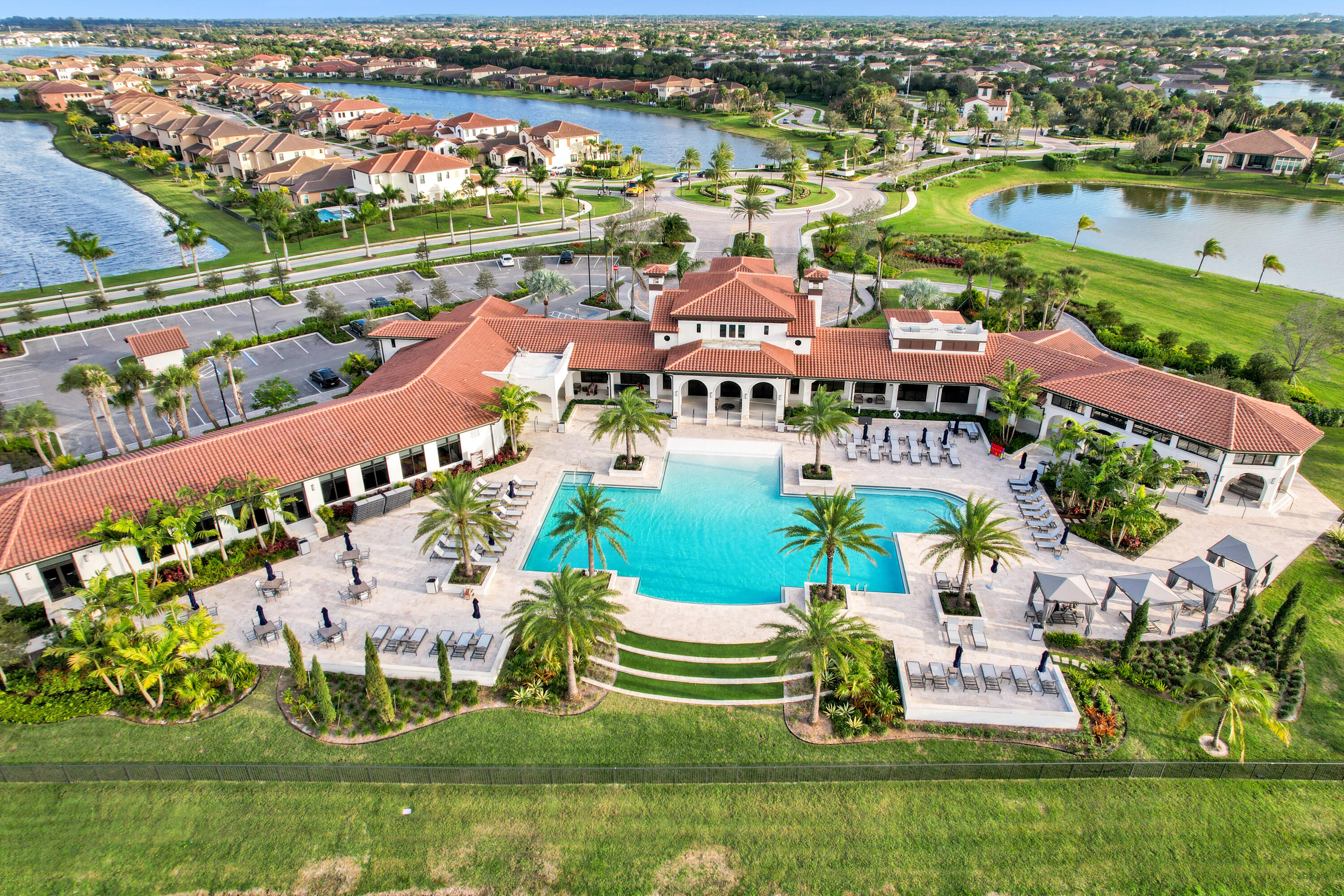 PARKLAND BAY - Residential