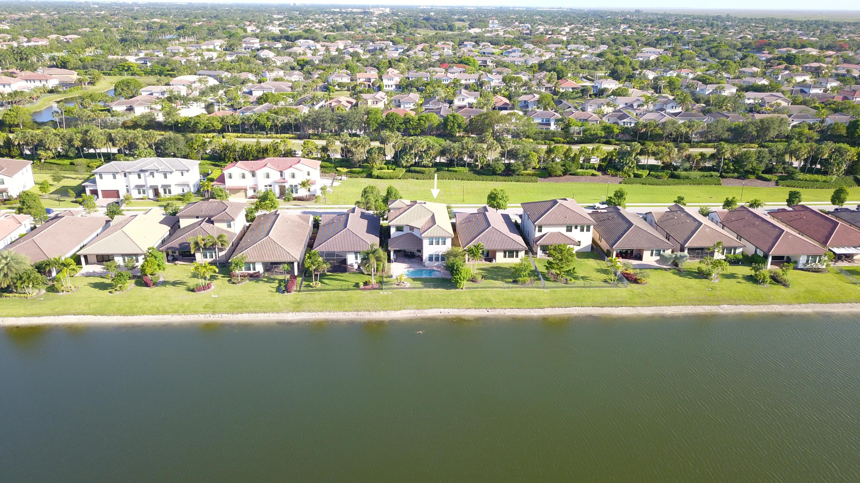 PARKLAND BAY - Residential
