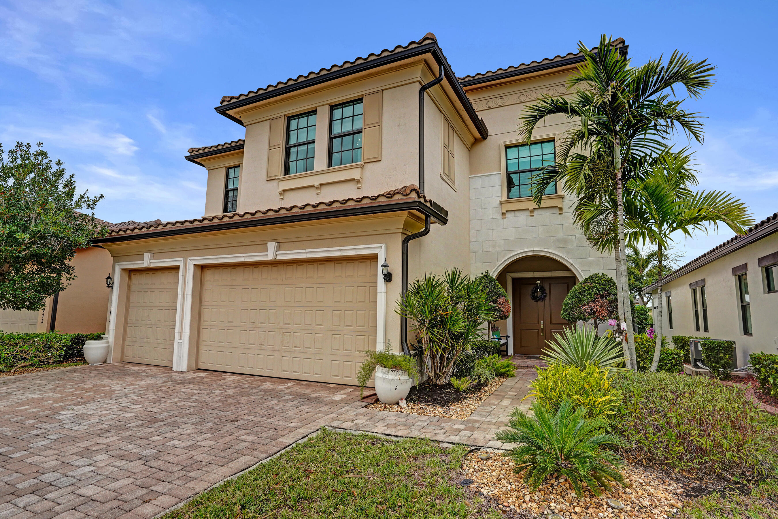 PARKLAND BAY - Residential