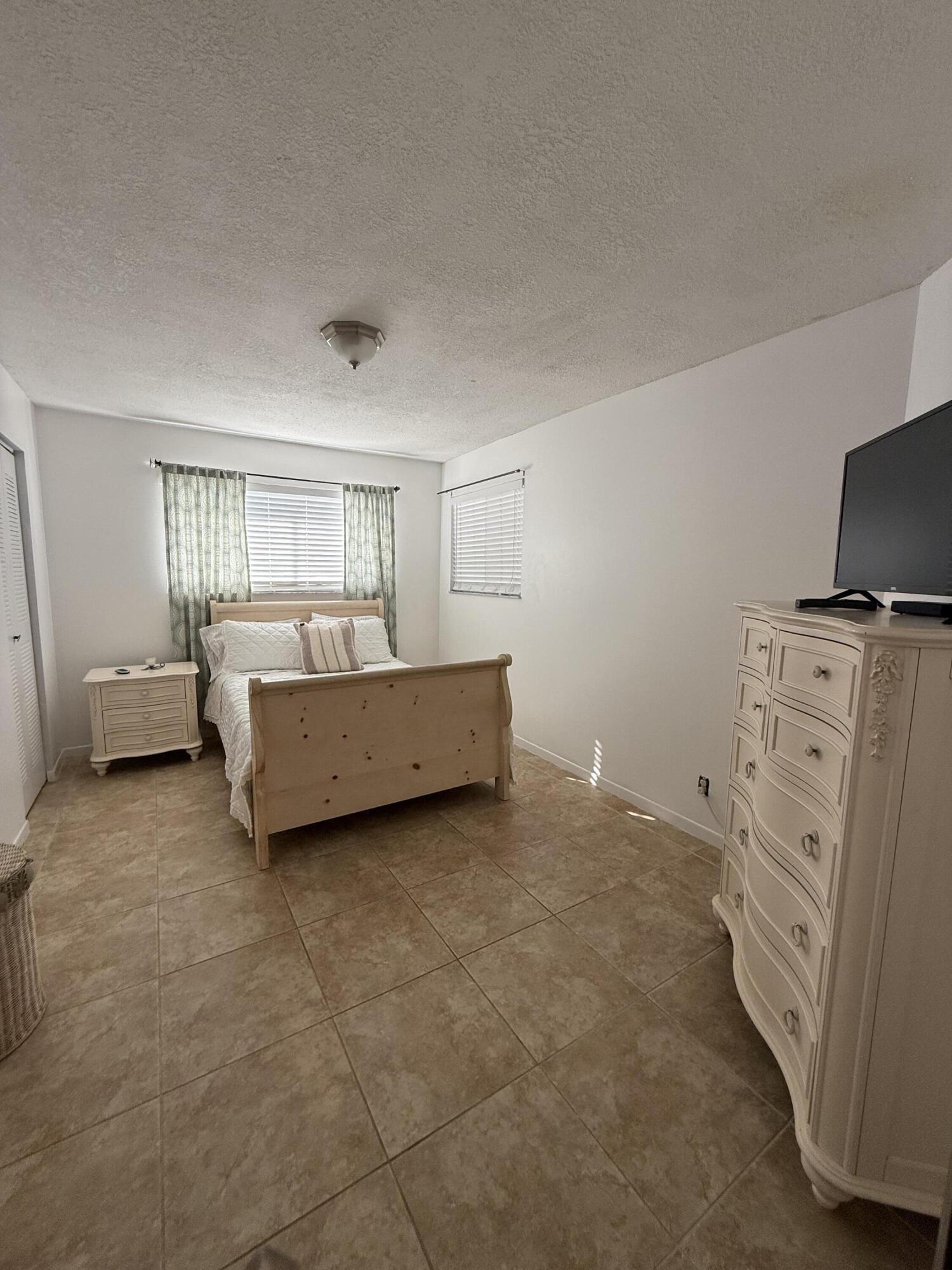 WITNEY E CONDO - Residential Lease