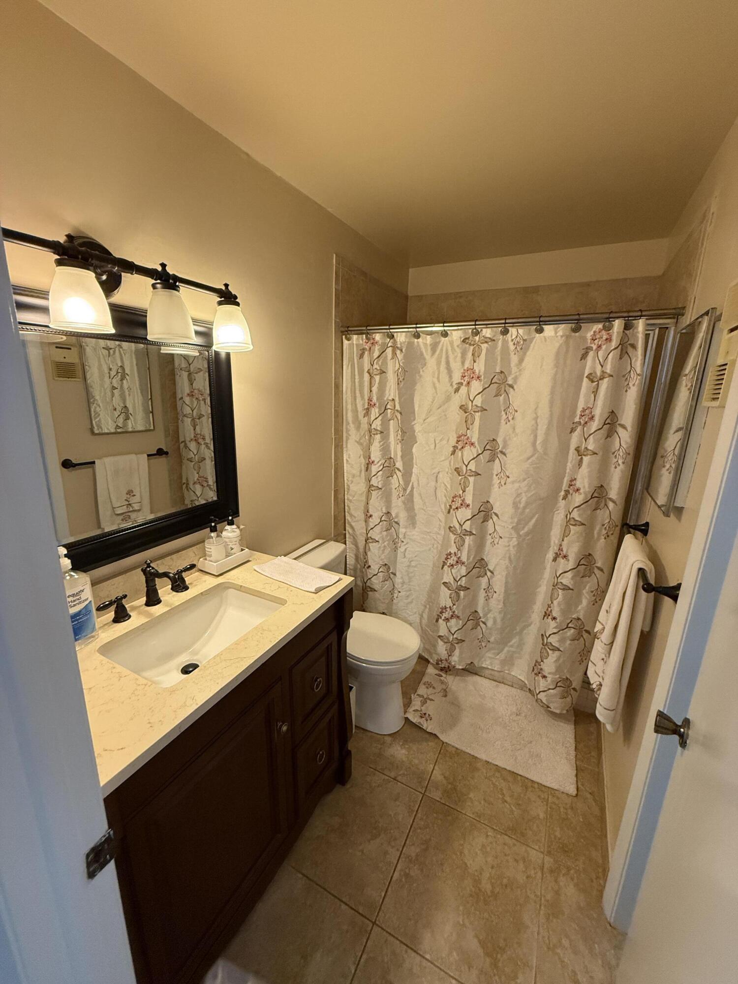 WITNEY E CONDO - Residential Lease