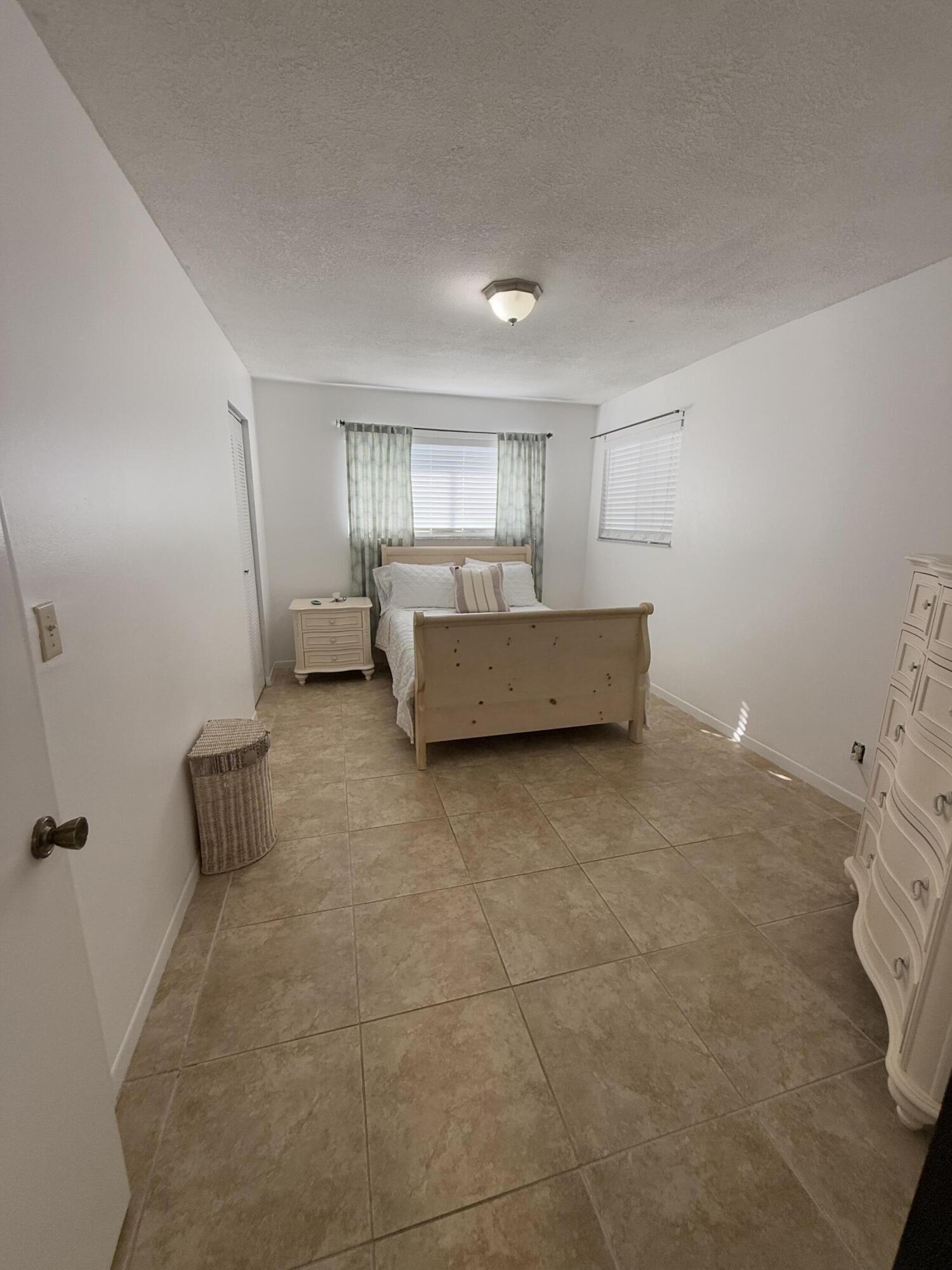 WITNEY E CONDO - Residential Lease