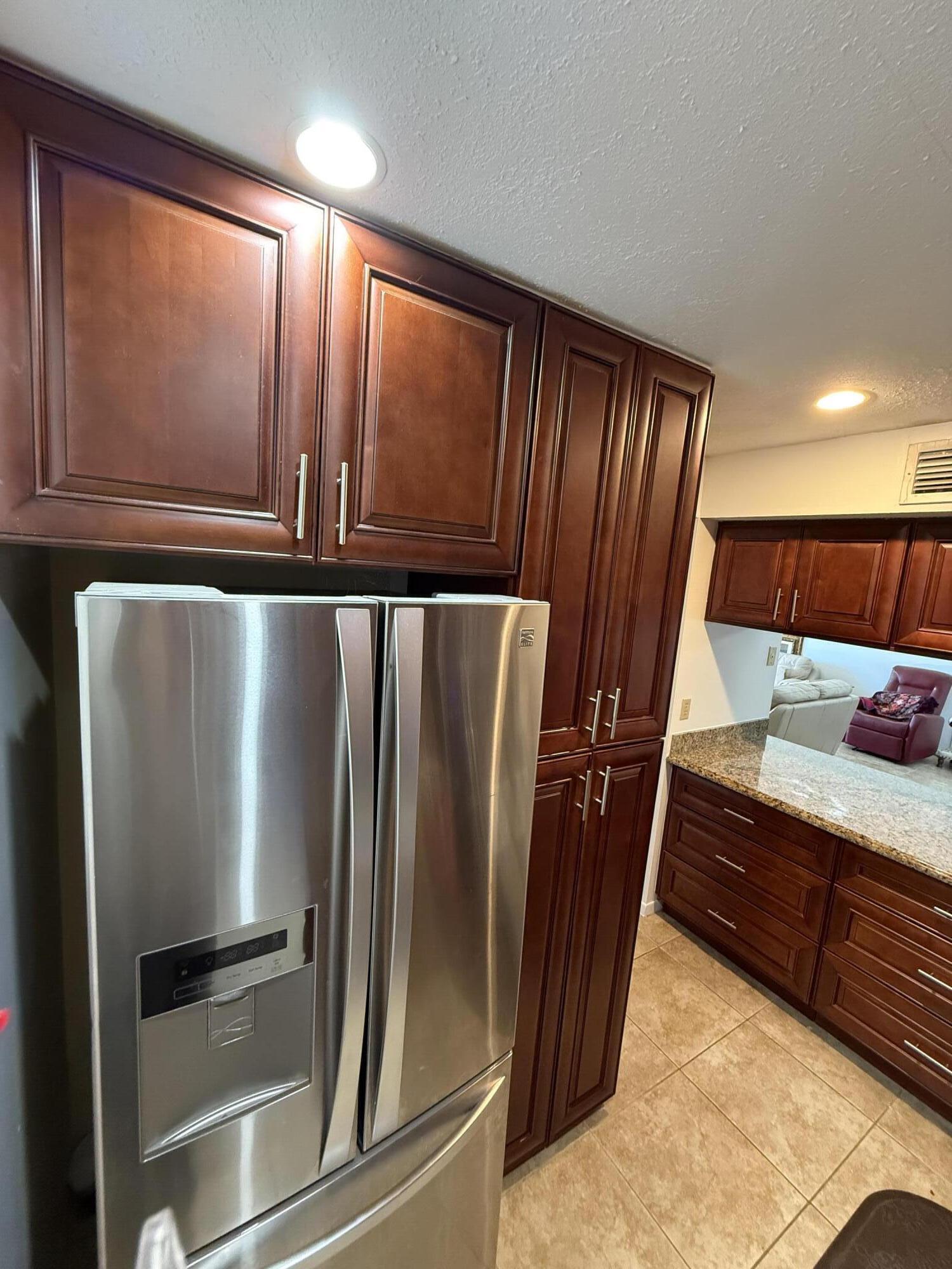 WITNEY E CONDO - Residential Lease