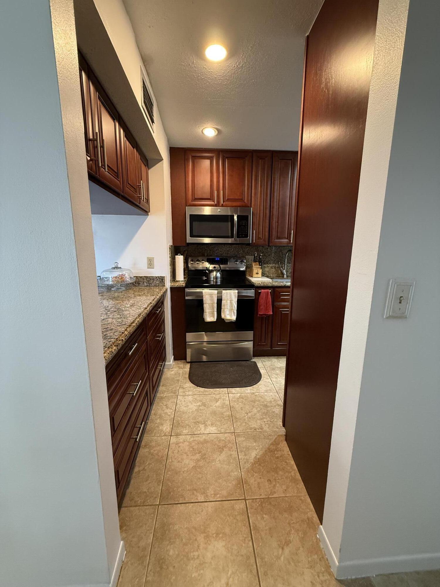 WITNEY E CONDO - Residential Lease