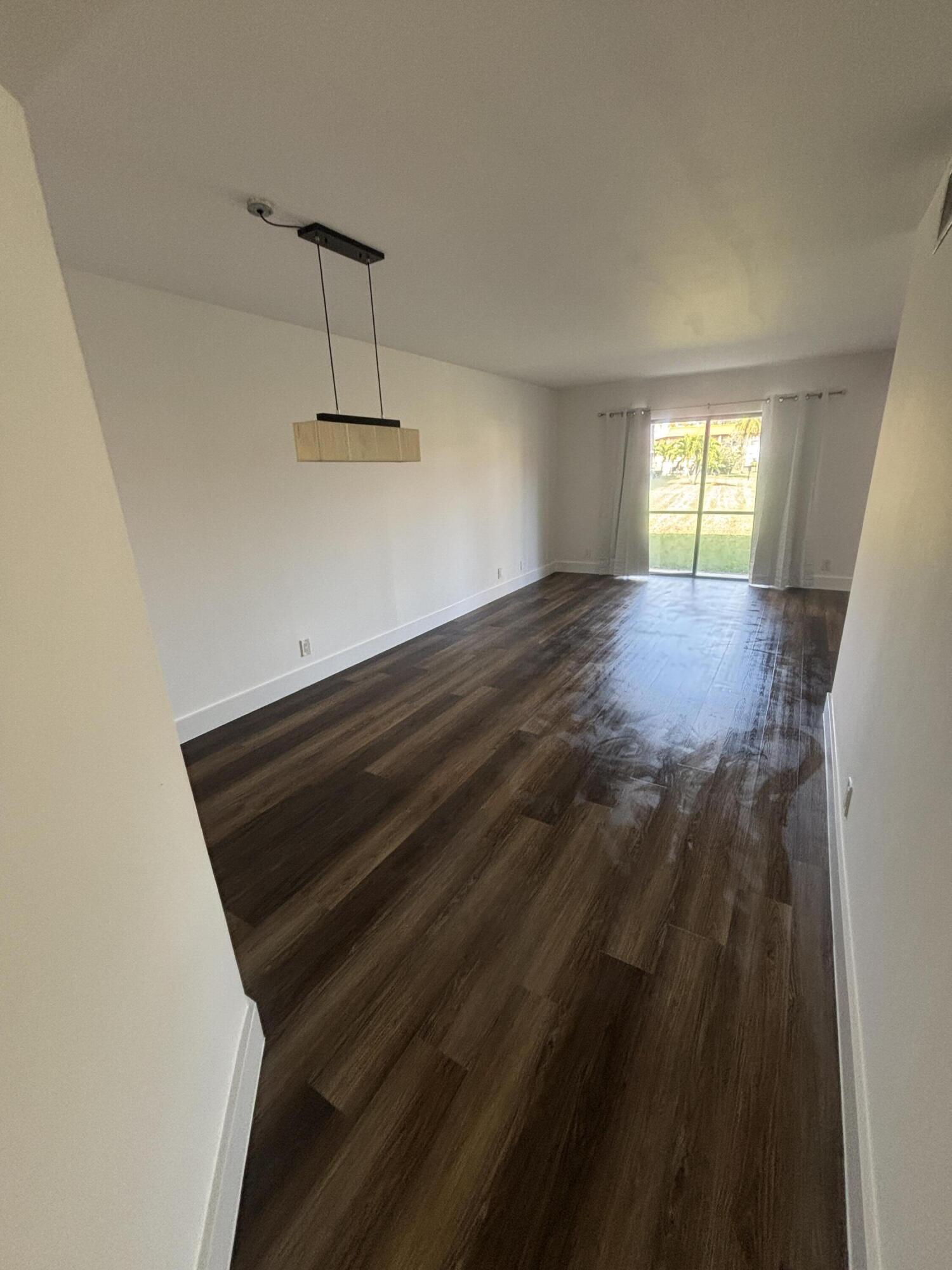 Charming 2-bedroom, 2-bath rental in the heart of Boca Raton. First  floor unit, fast and easy move-in available! Conveniently located within walking distance to shops, dining, and places of worship. Enjoy comfortable living in a prime, highly desirable location.