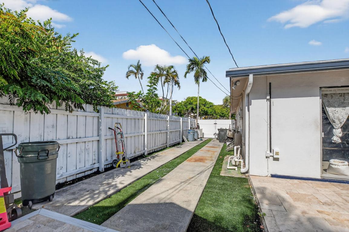 BOCA ISLANDS SEC 1 - Residential