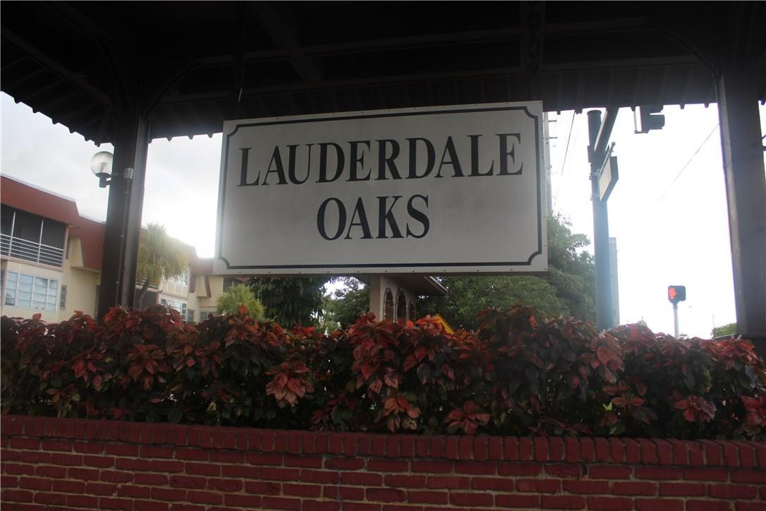 LAUDERDALE OAKS CONDO II - Residential