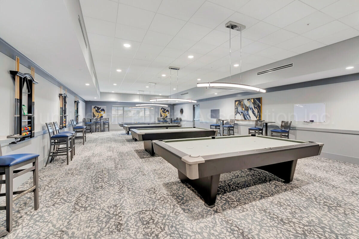 HUNTINGTON POINTE - Residential