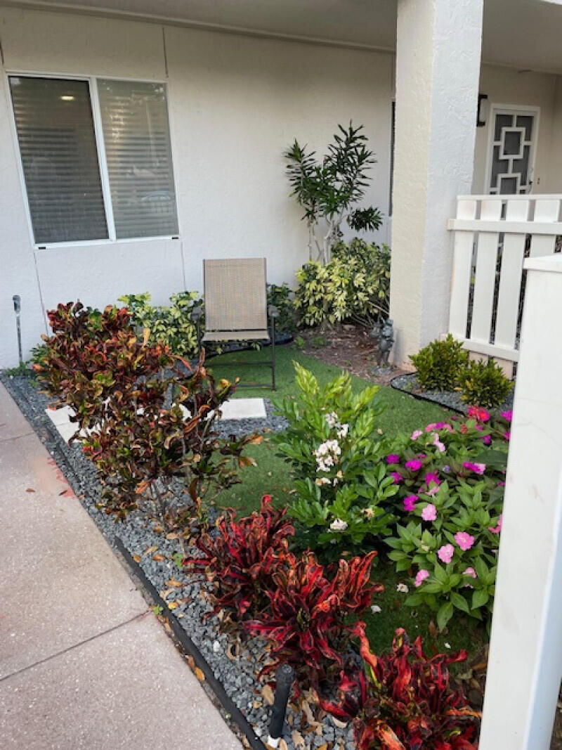 HUNTINGTON POINTE - Residential