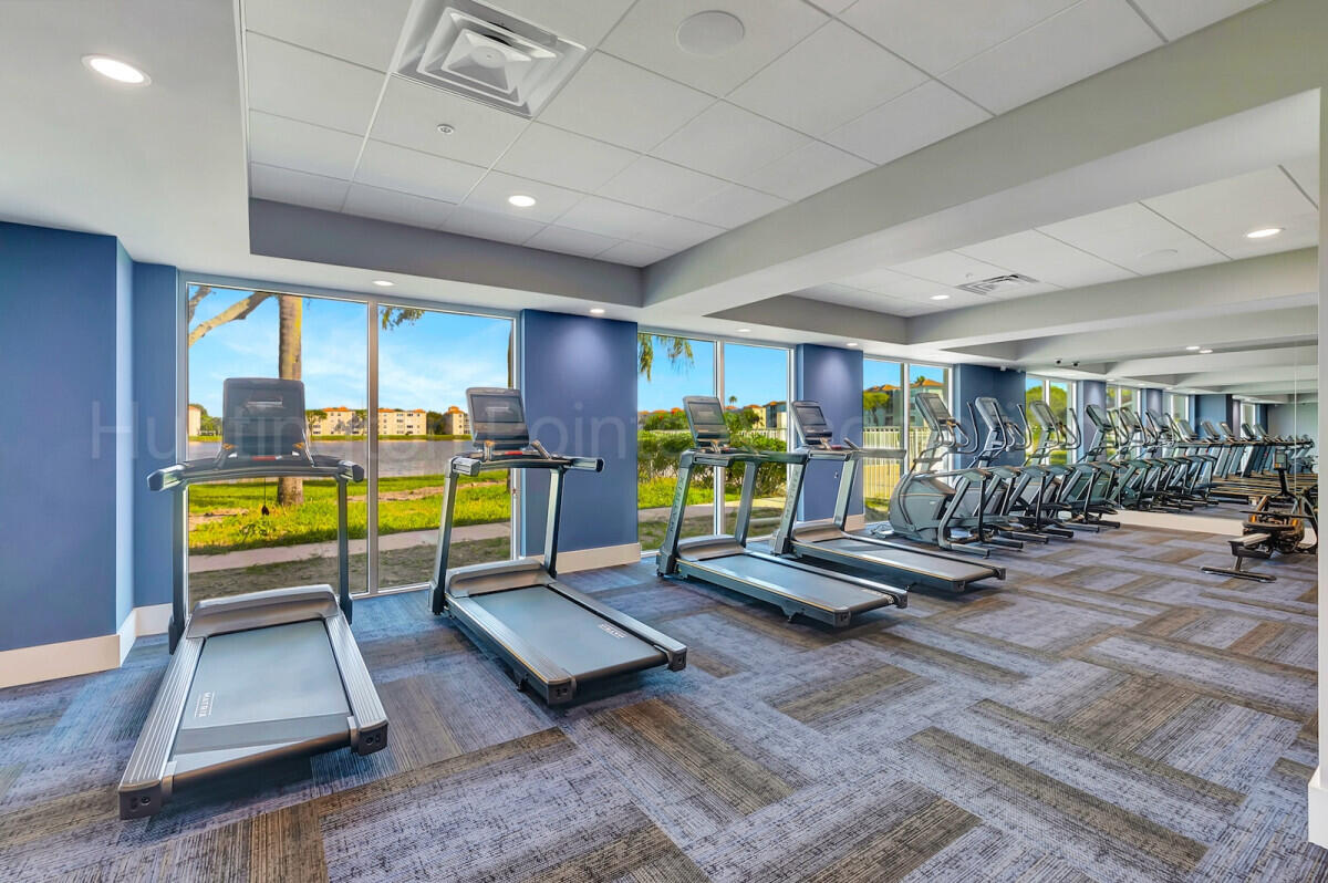 HUNTINGTON POINTE - Residential
