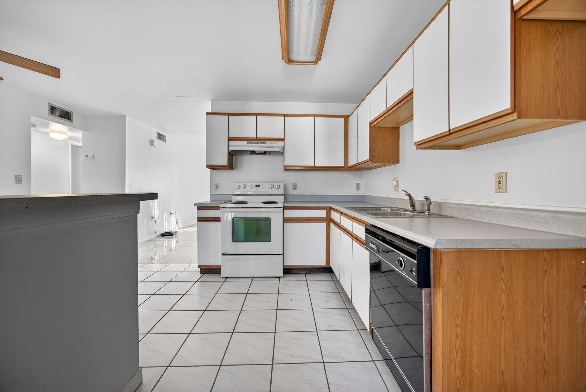 CUTLER CREEK VILLAGE CONDO - Residential