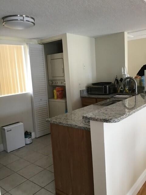 BAY REACH CONDO - Residential Lease
