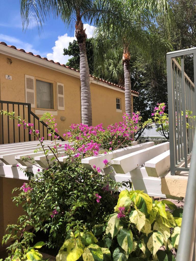 BAY REACH CONDO - Residential Lease