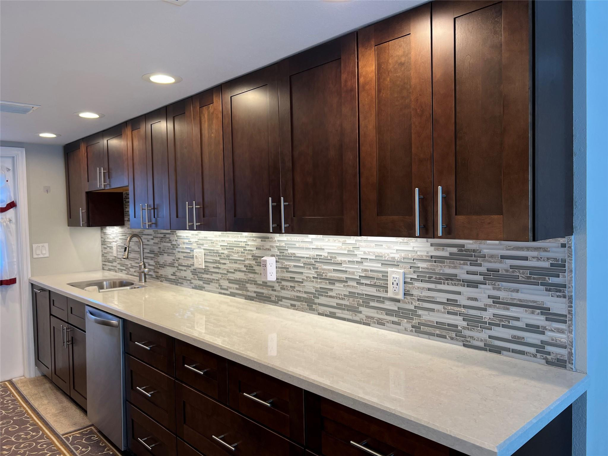 Cliff Lake Villas - Residential