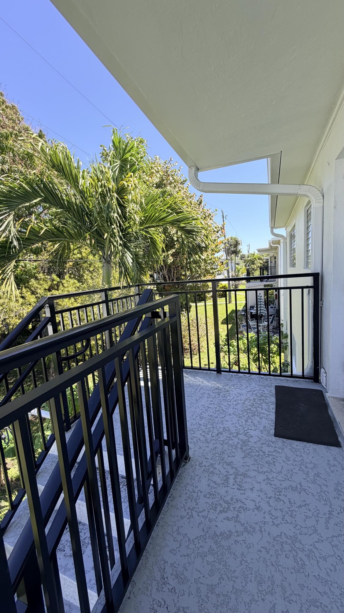 Cliff Lake Villas - Residential