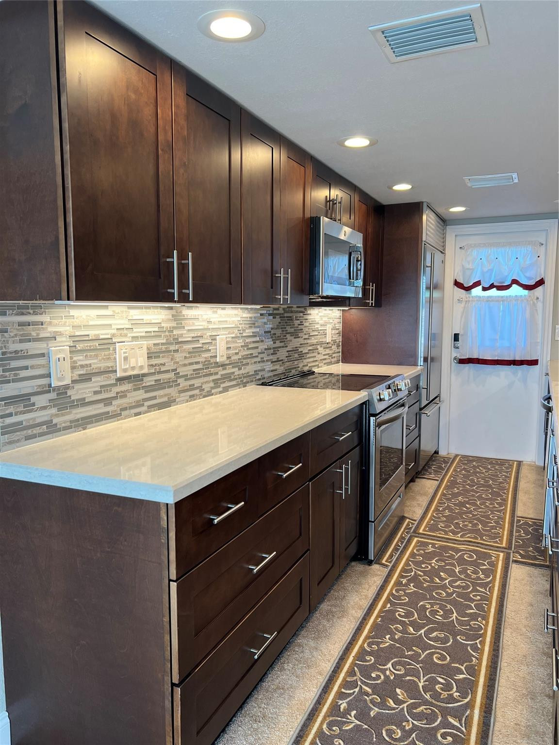 Cliff Lake Villas - Residential