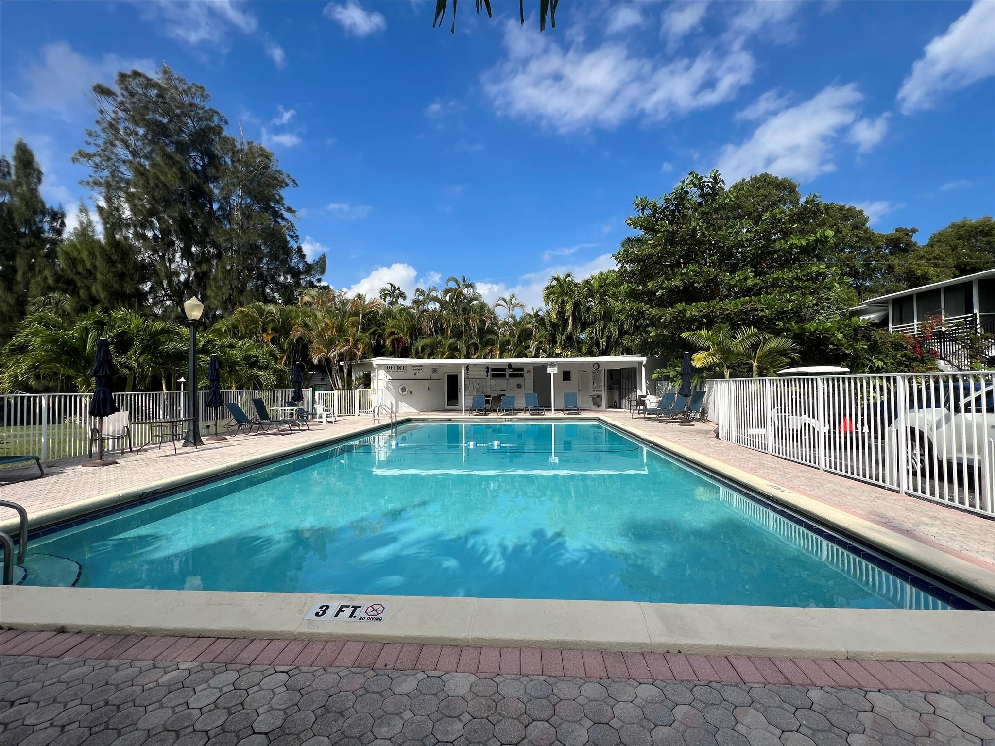 Cliff Lake Villas - Residential