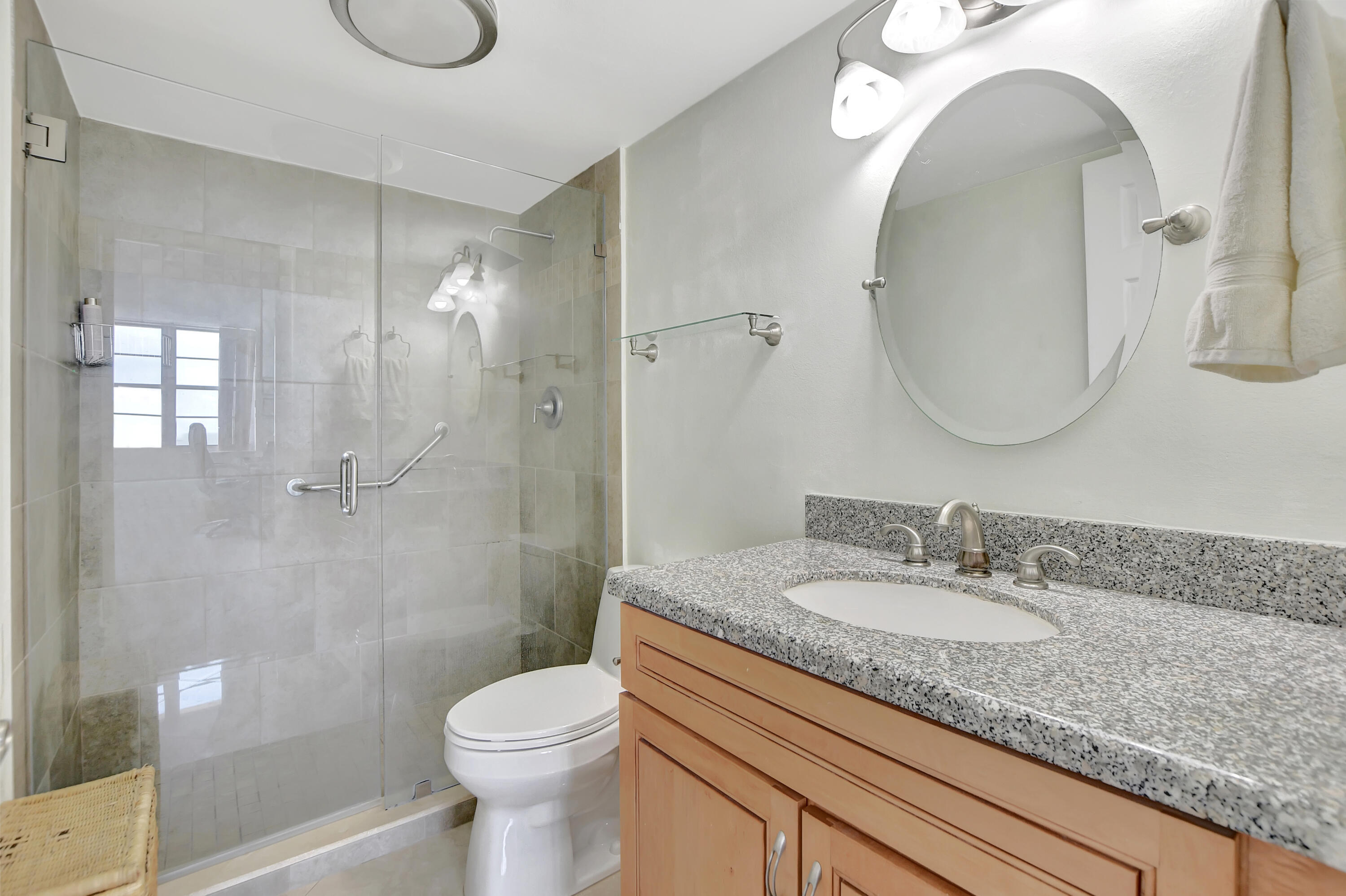 BOCA TOWERS CONDO PORTION - Residential Lease