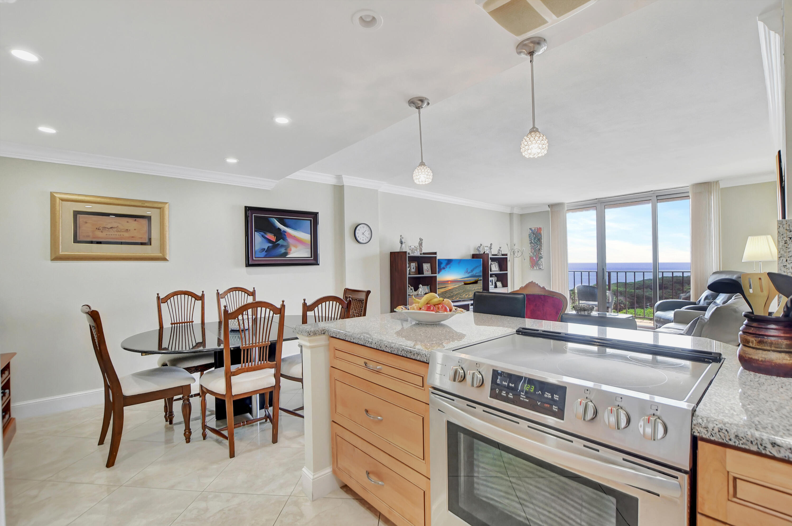 BOCA TOWERS CONDO PORTION - Residential Lease