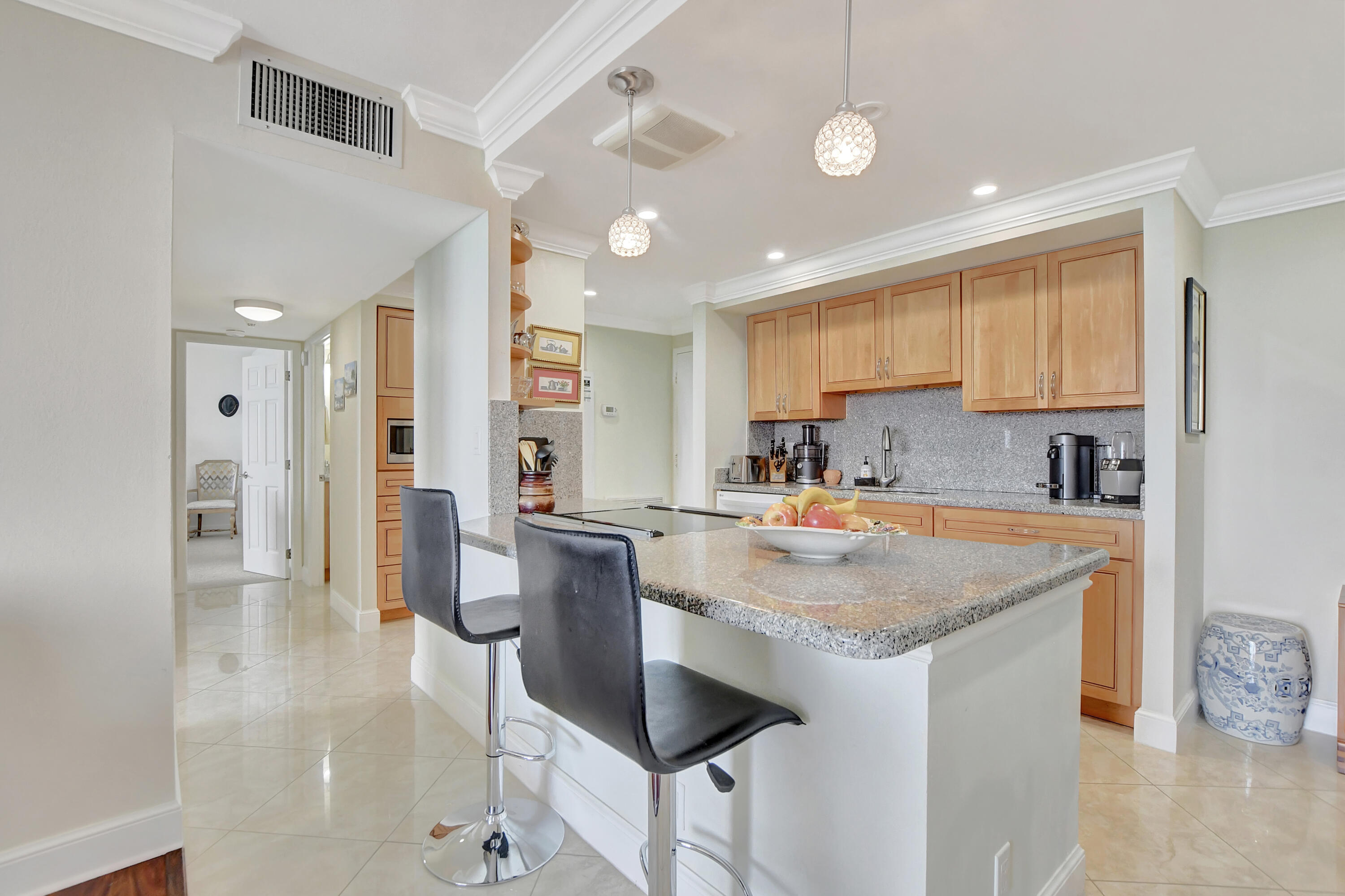 BOCA TOWERS CONDO PORTION - Residential Lease