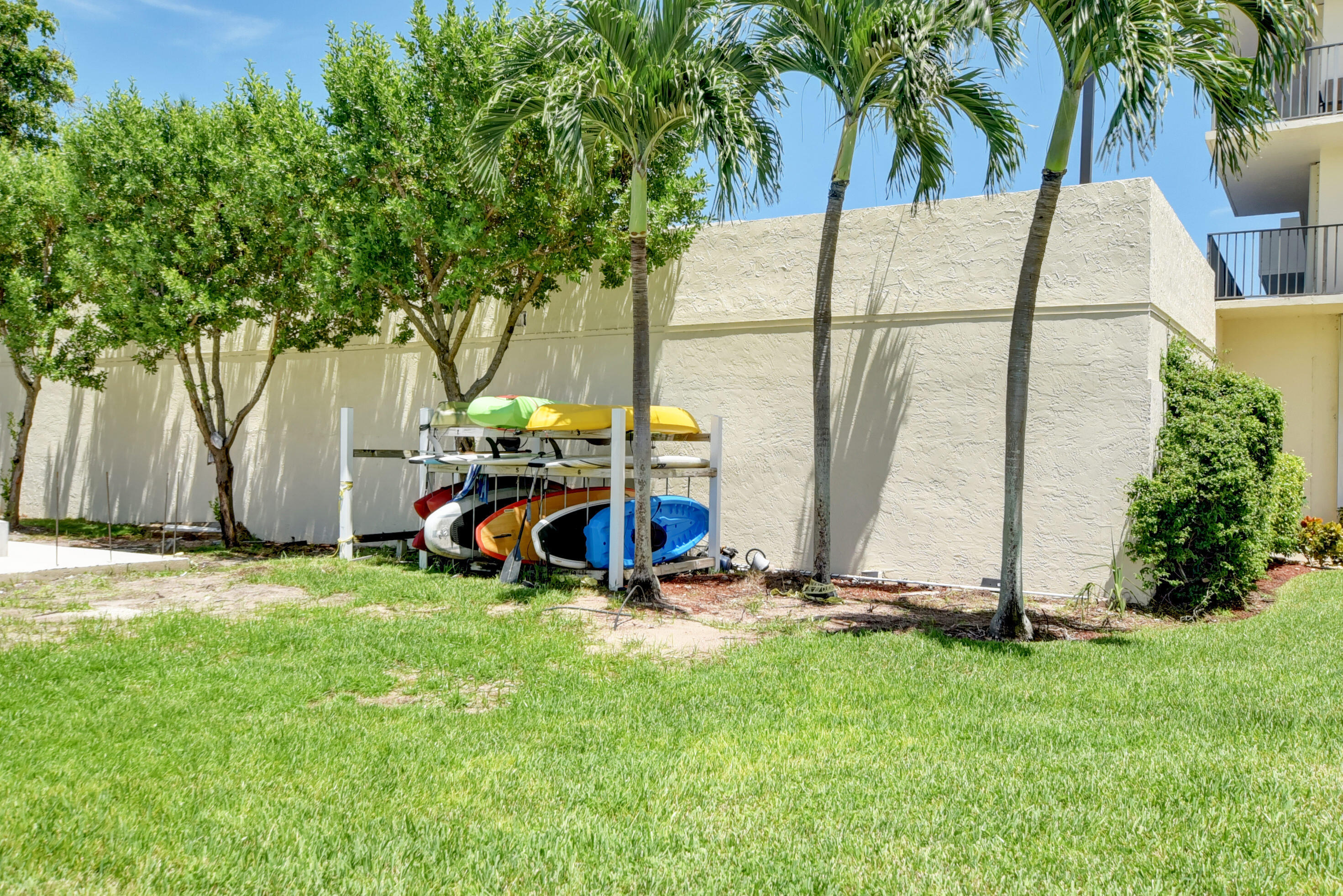 BOCA TOWERS CONDO PORTION - Residential Lease