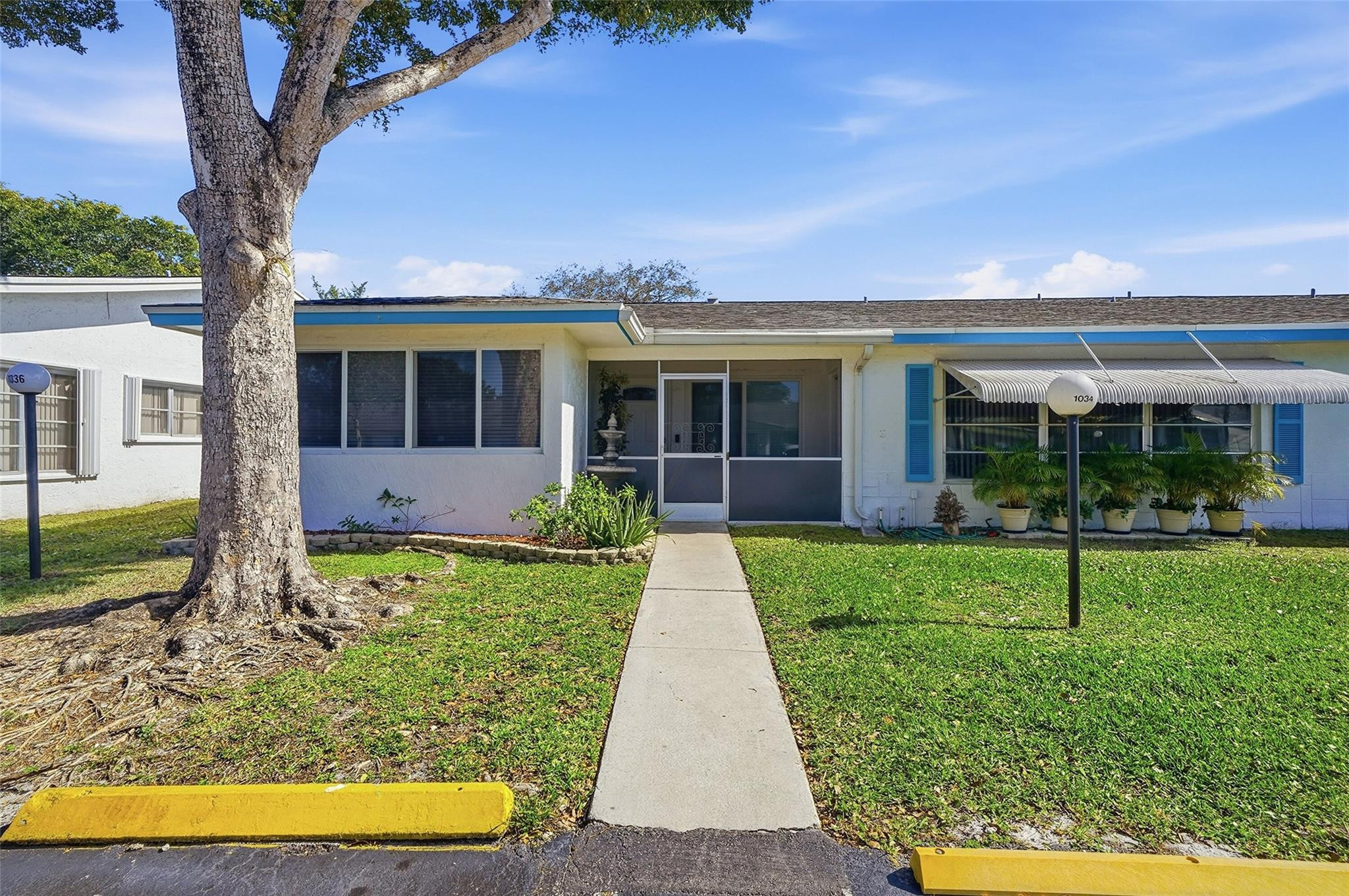 55+ Community with fantastic Amenities! Rare rental opportunity in highly sought after Lauderdale West Community. Gorgeous 1 bed 2 bath unit is ready for move-in. Extra bonus room off primary bedroom. New stainless appliances. Laundry Room inside unit. Unit is located a by clubhouse and recreation. Don't miss out on this beauty!