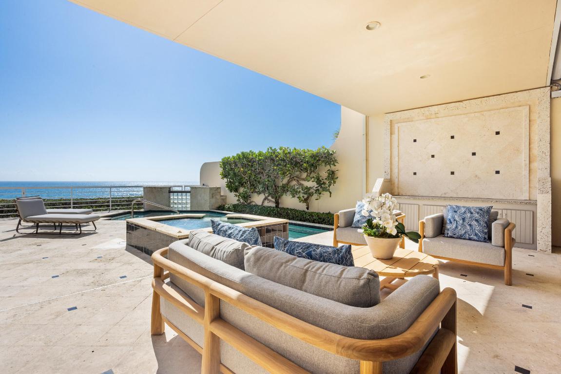RESIDENCES AT SLOANS CURVE - Residential