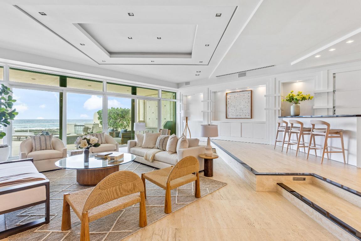 RESIDENCES AT SLOANS CURVE - Residential